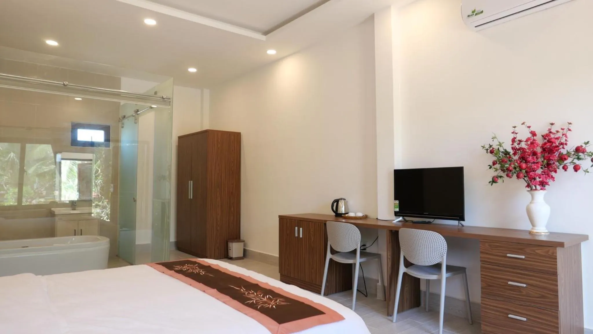 Bed in Green Star Premium Resort - Mui Ne - Formerly Hung Thinh Resort