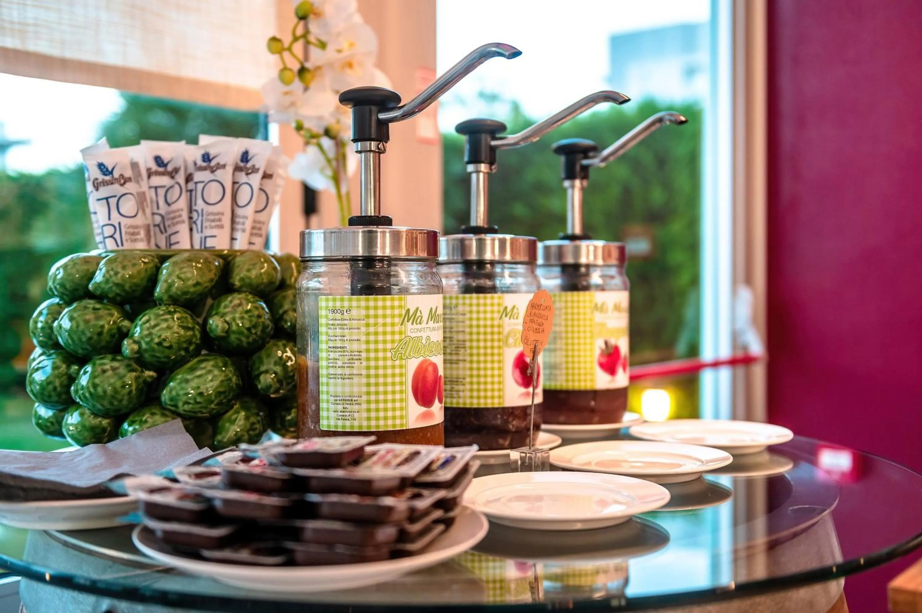 Buffet breakfast in Domino Suite Hotel & Residence