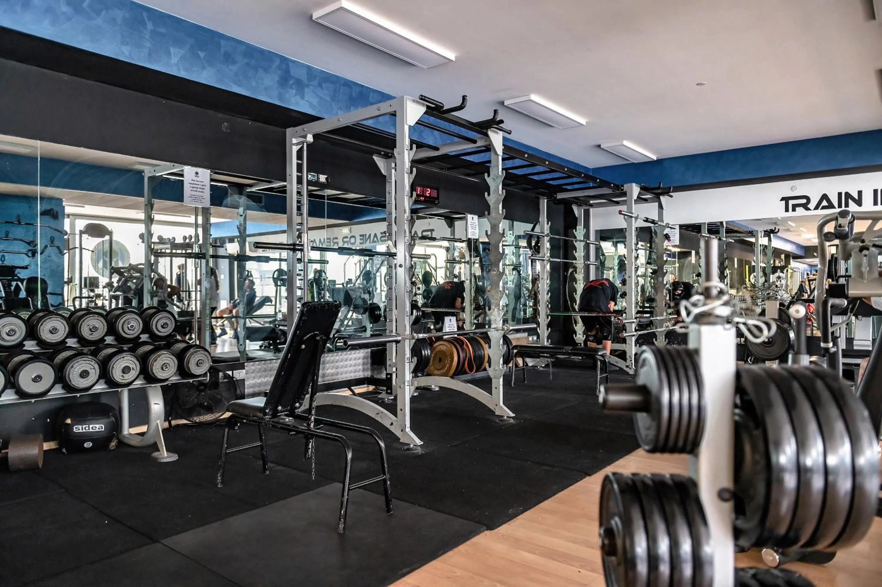 Fitness centre/facilities in Domino Suite Hotel & Residence