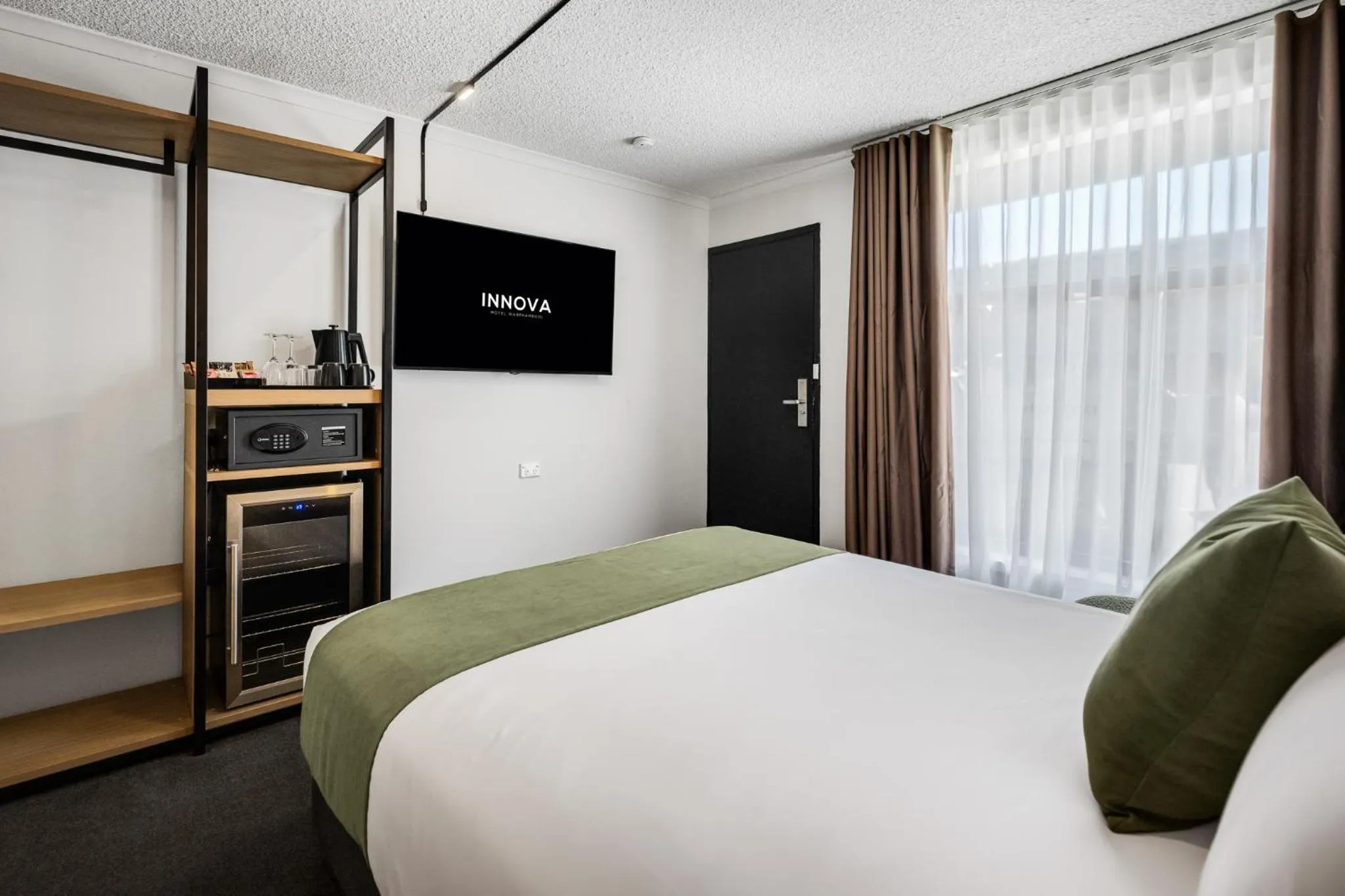 Photo of the whole room, Bed in Innova Motel Warrnambool