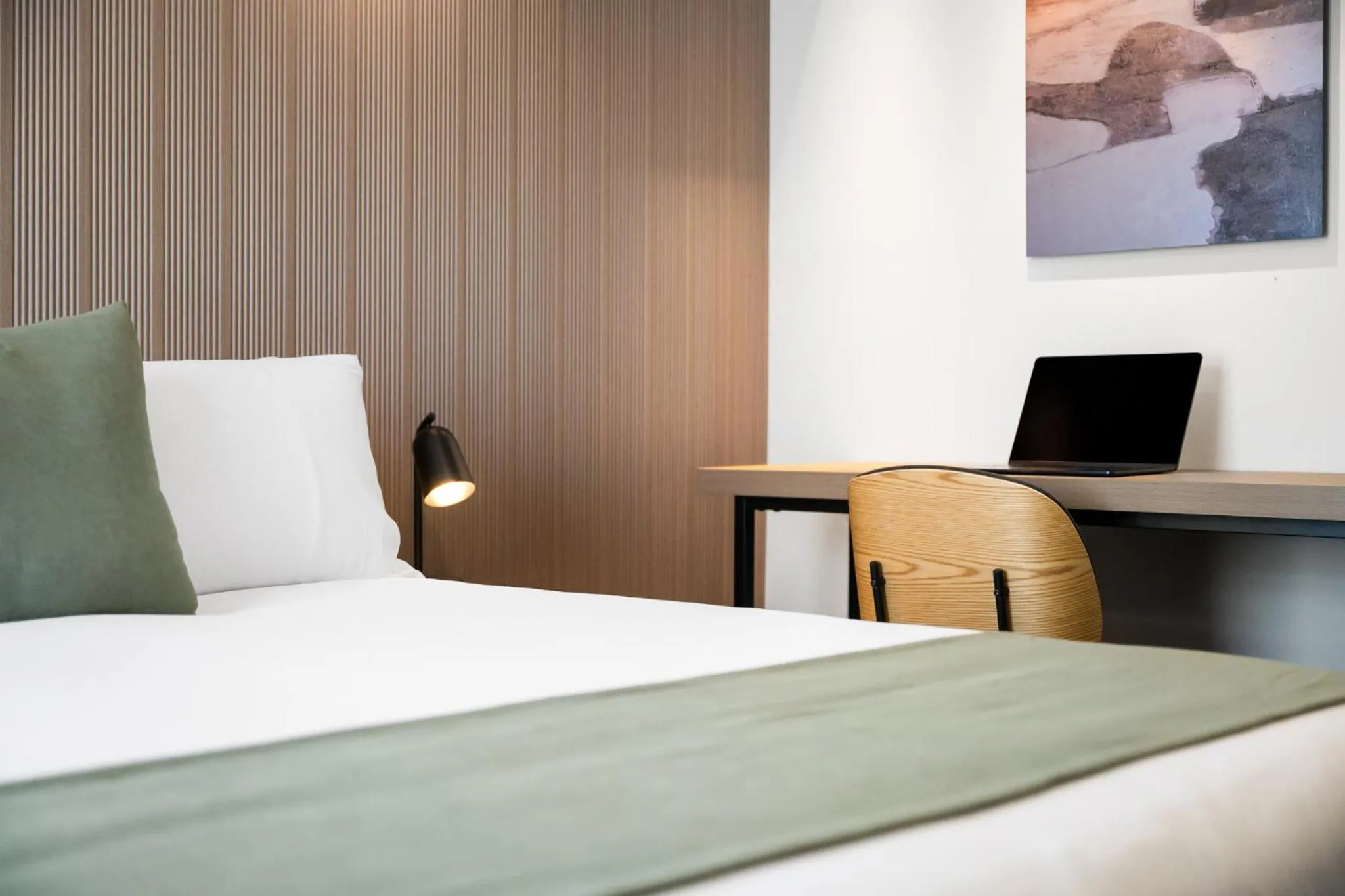 Bed in Innova Motel Warrnambool