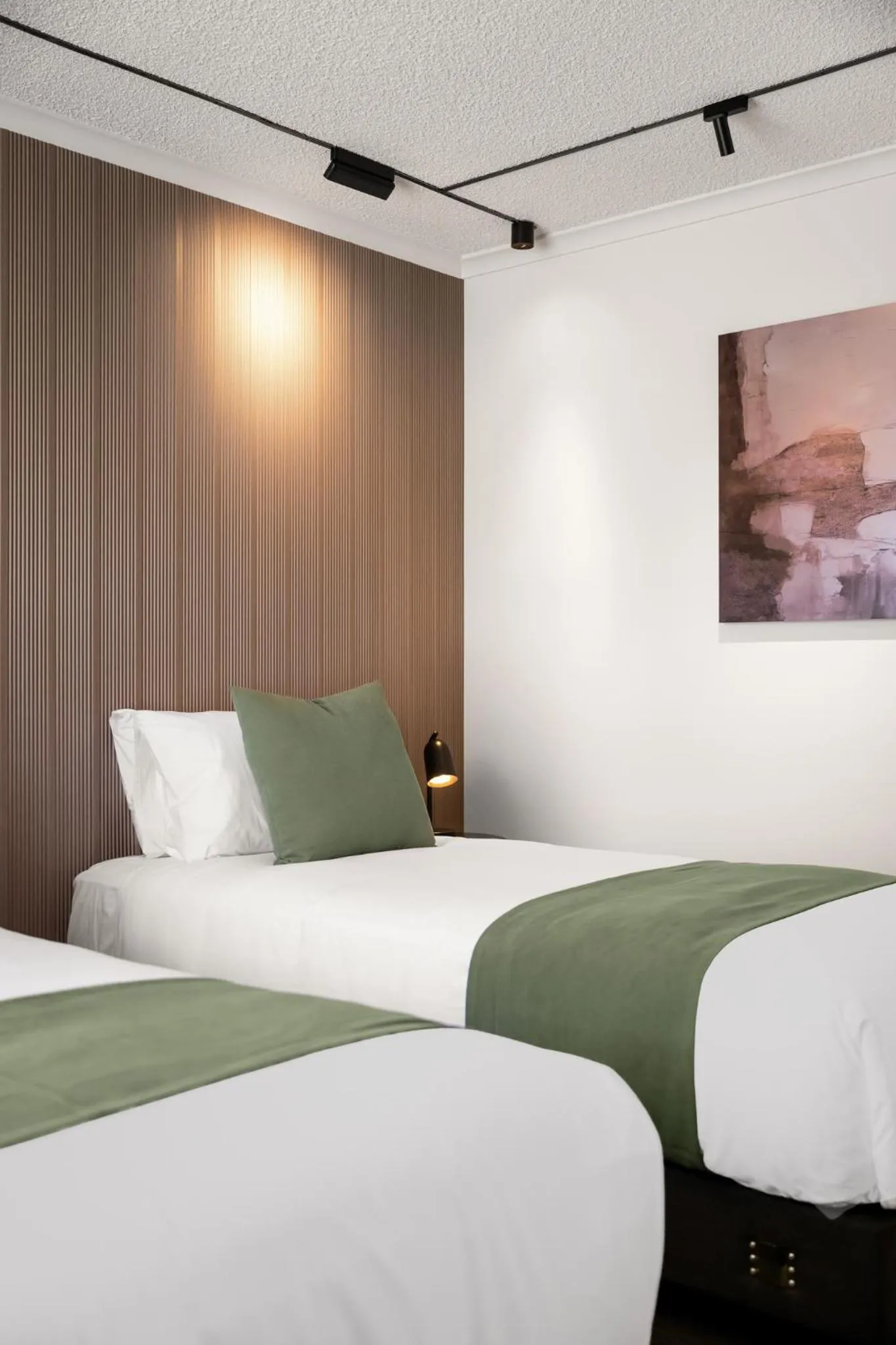 Bed in Innova Motel Warrnambool