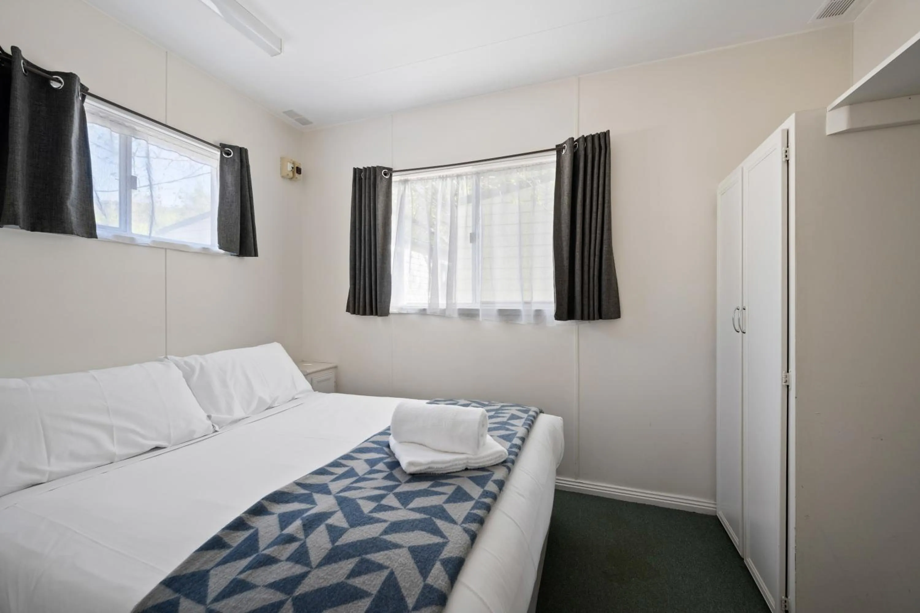 Bedroom, Bed in Bright Accommodation Park