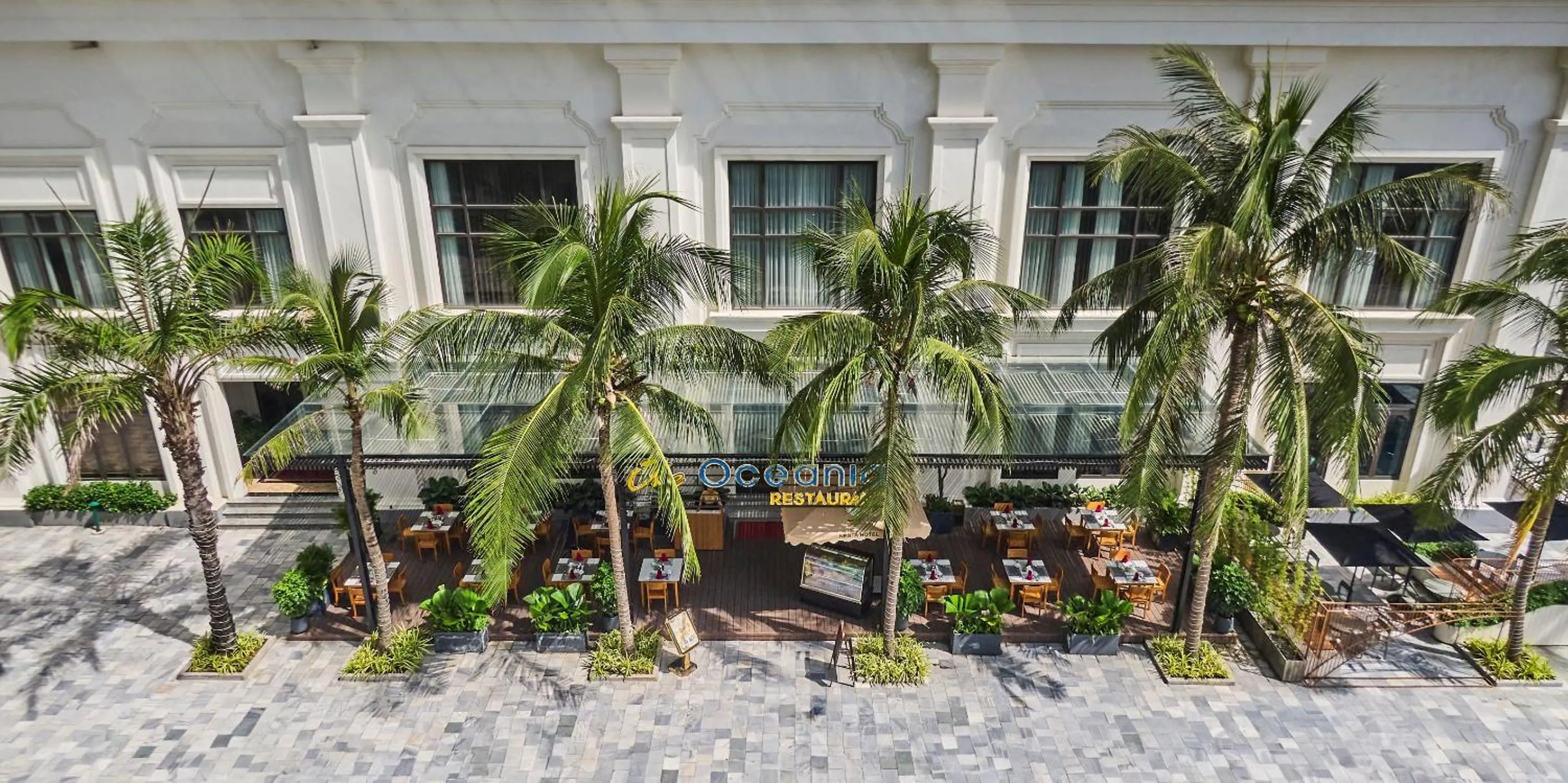 Restaurant/places to eat in Nesta Hotel Da Nang