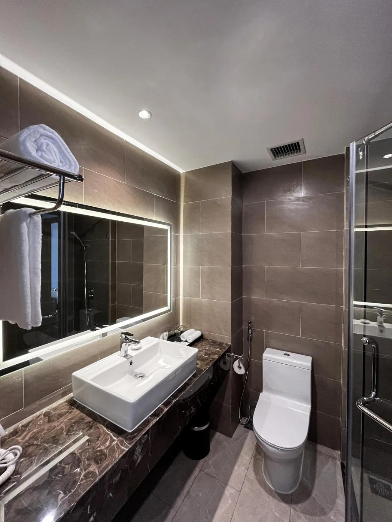 Shower in Nesta Hotel Da Nang