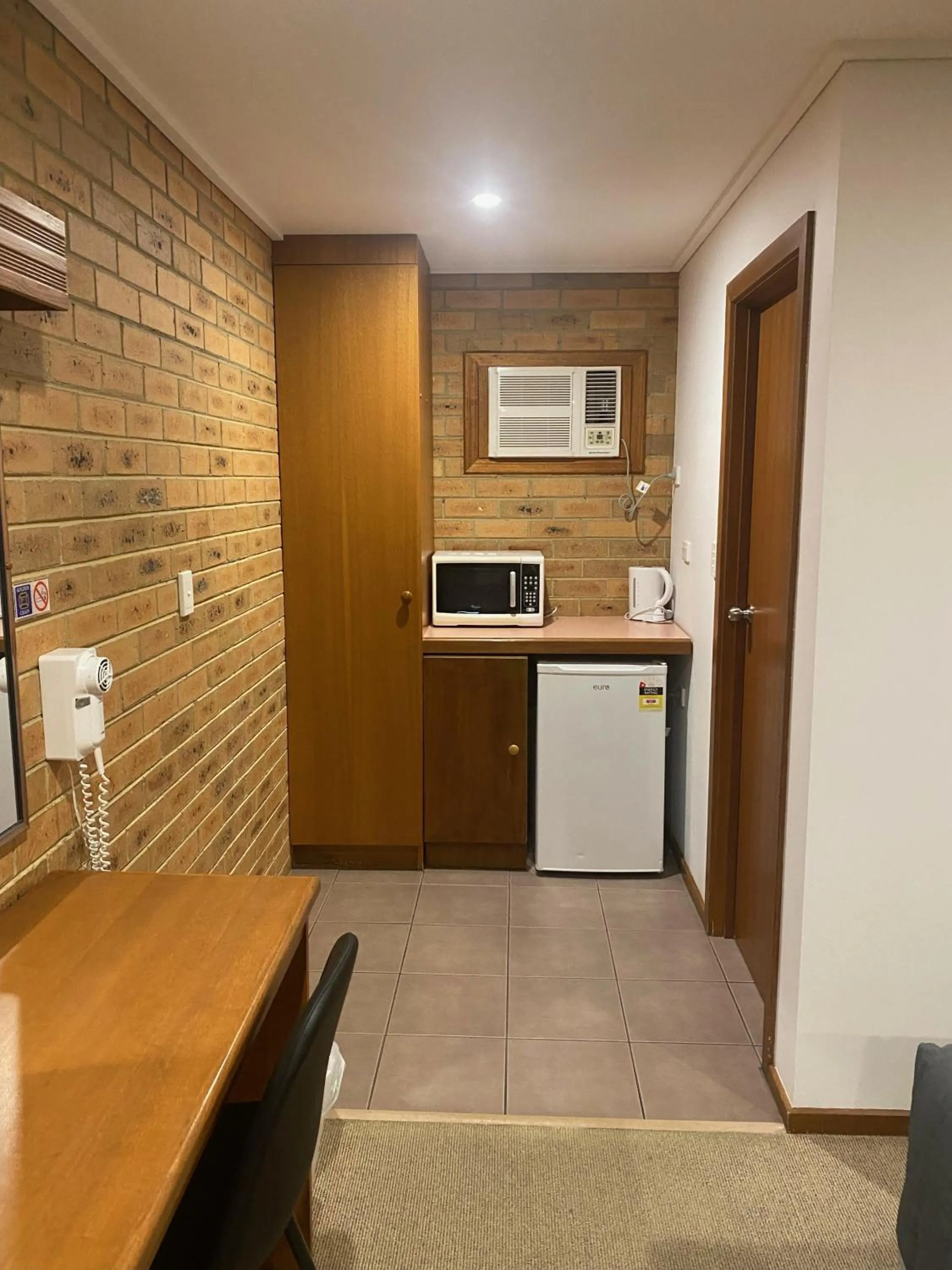 Quays Motel San Remo