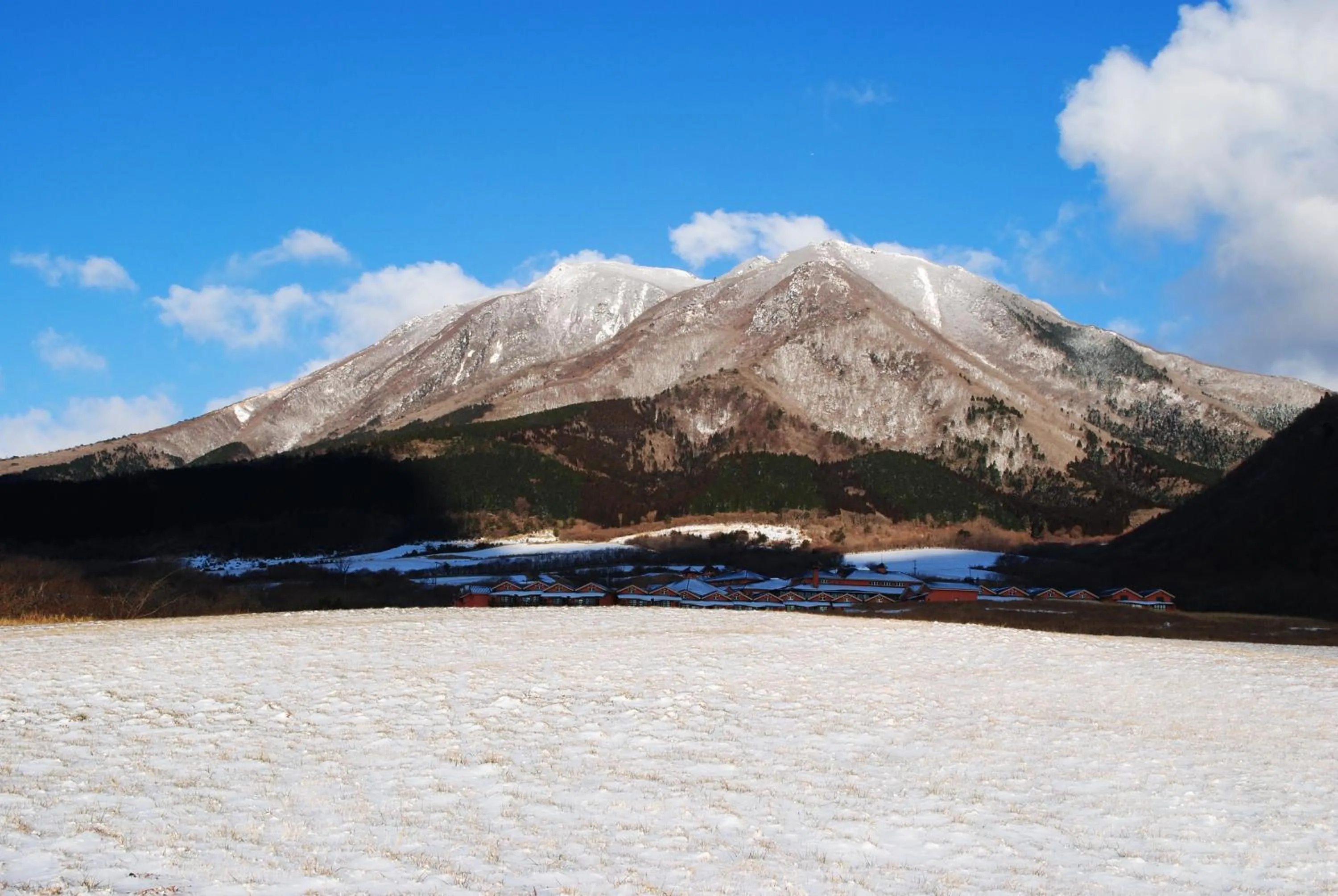 Natural landscape in Resonate Club Kuju