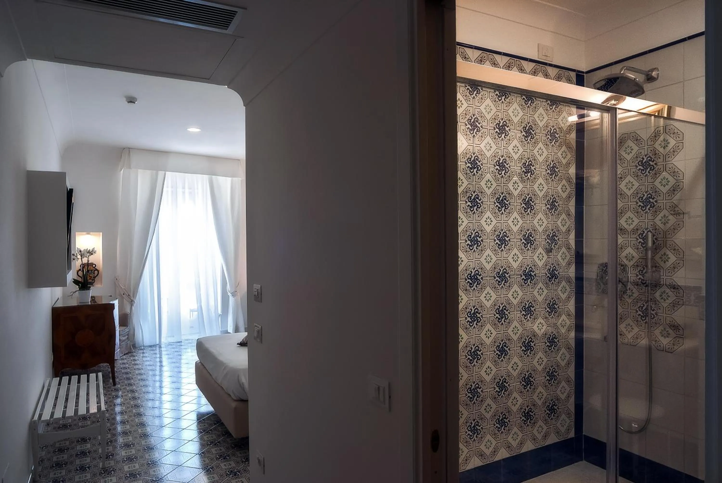 Photo of the whole room in Hotel Montemare