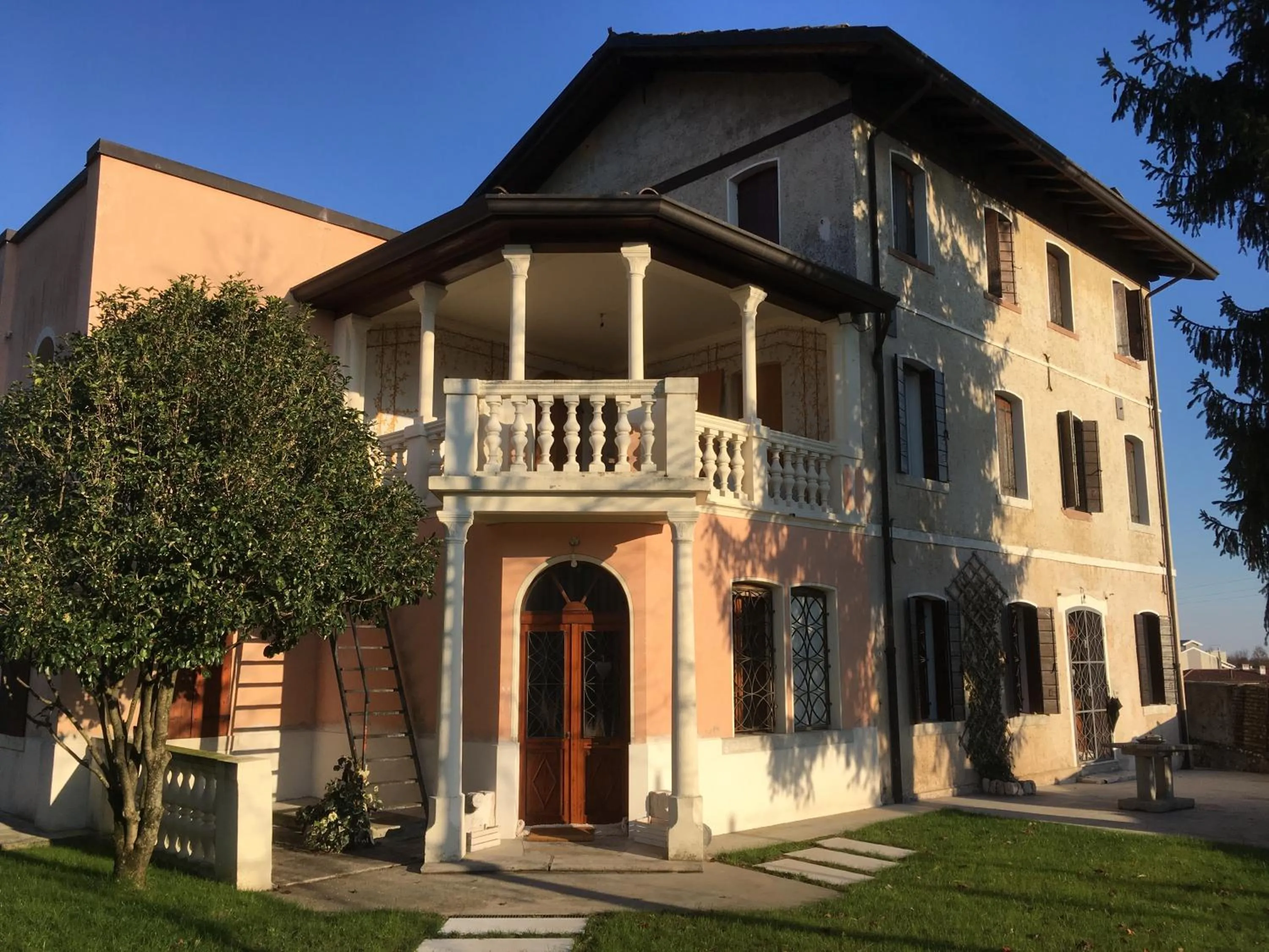 B&B Ernestine Family Home