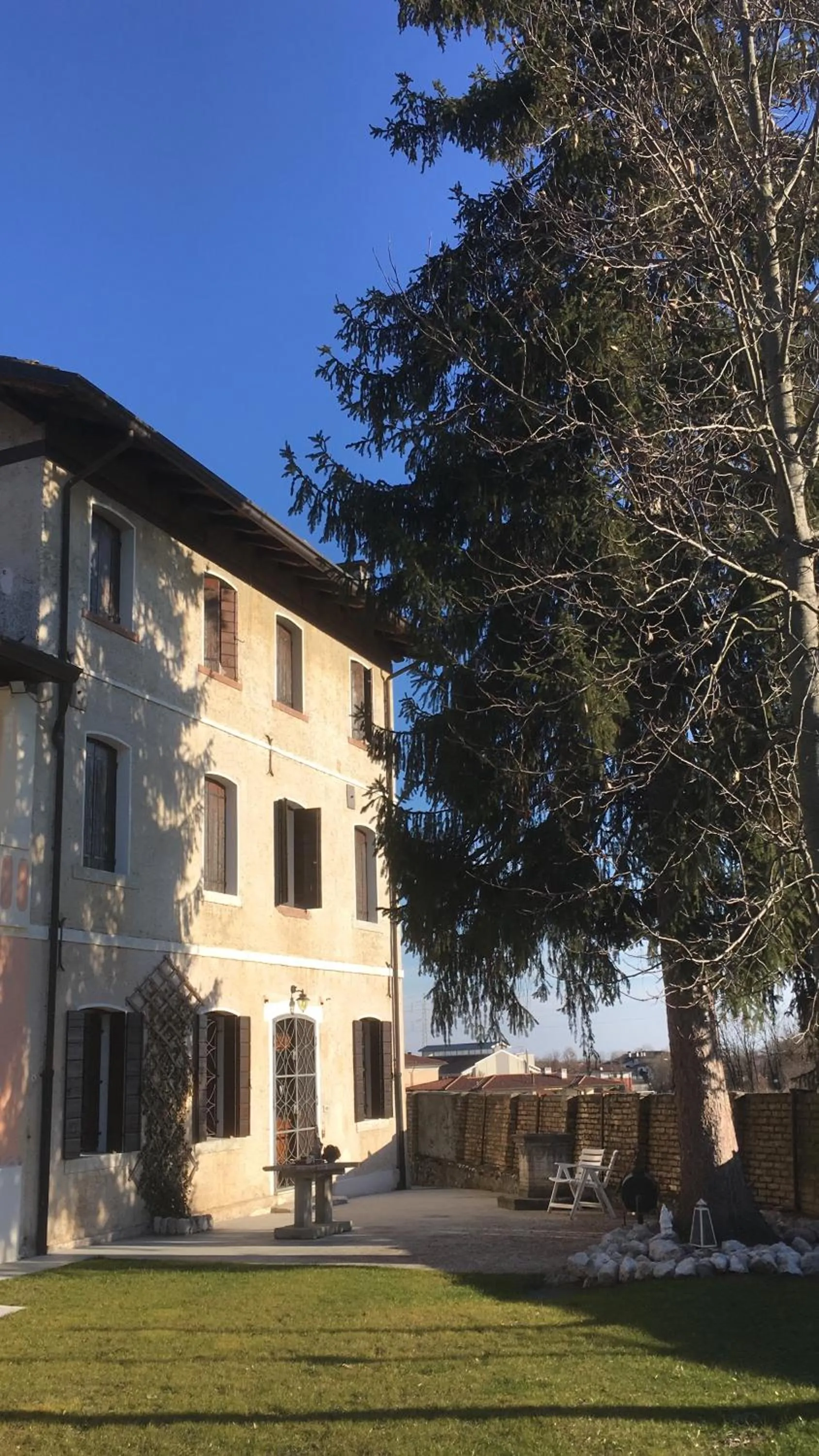 B&B Ernestine Family Home