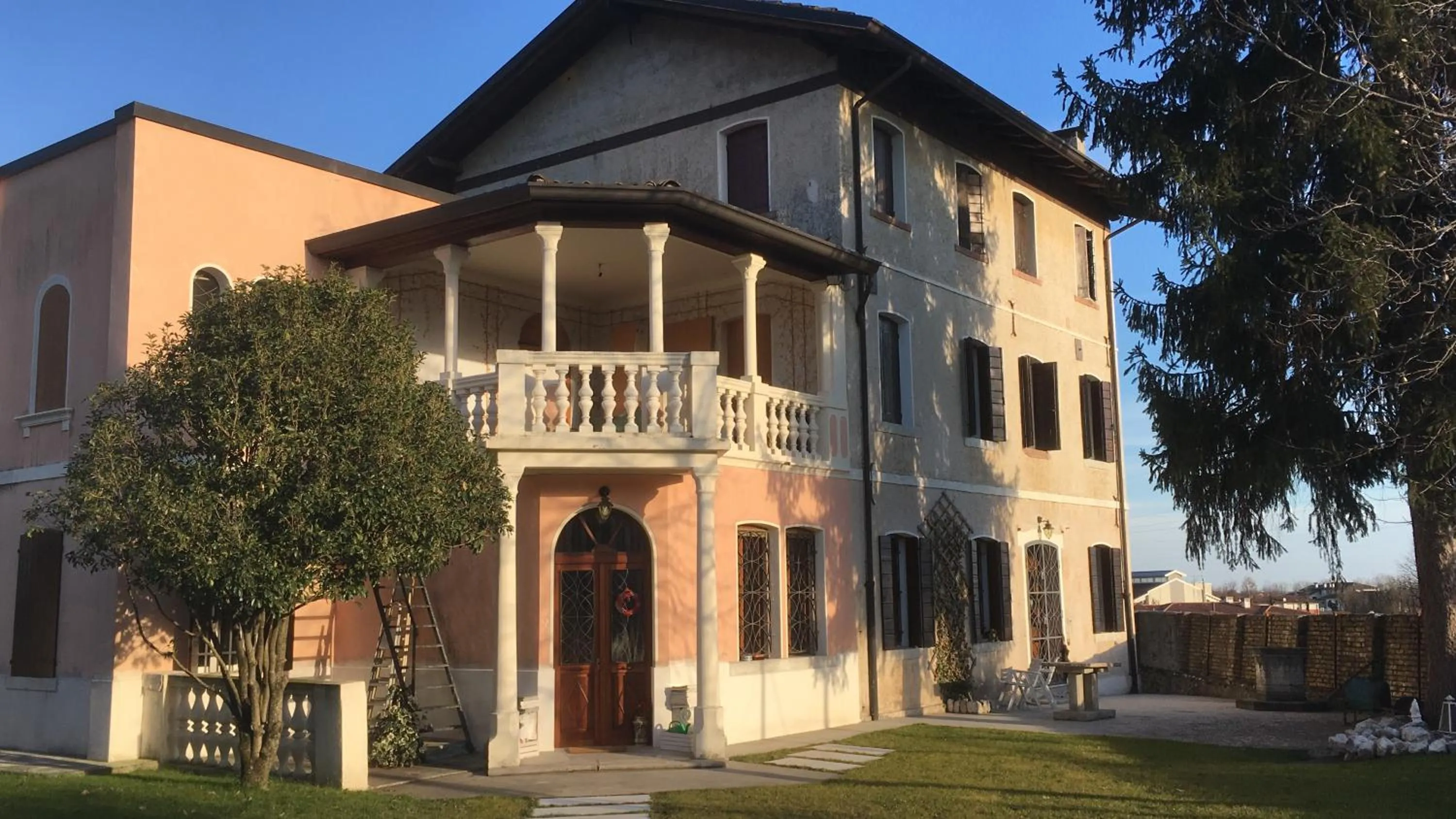 B&B Ernestine Family Home