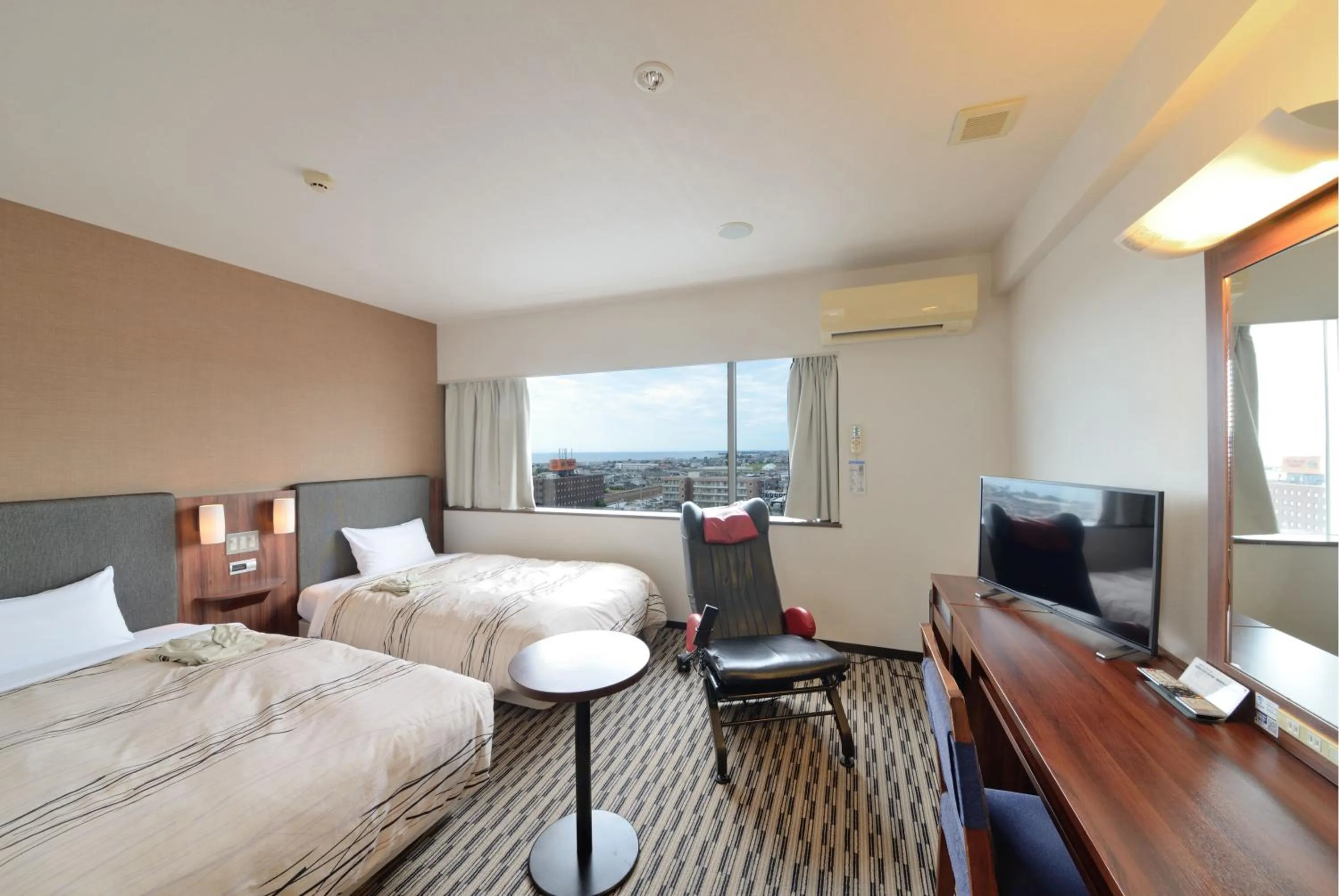 Photo of the whole room, Bed in Uozu Manten Hotel Ekimae