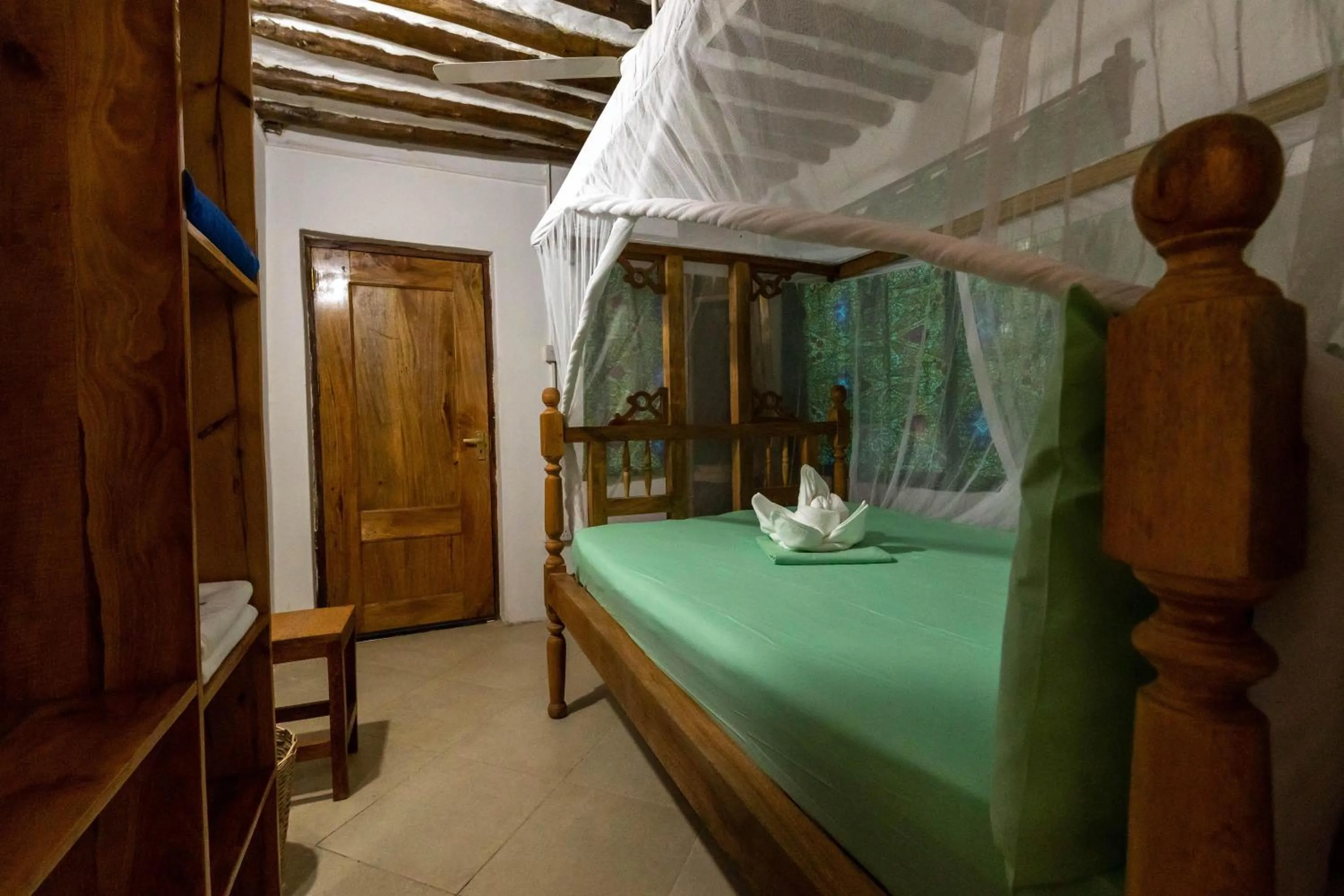 Shower in Eden Paradise