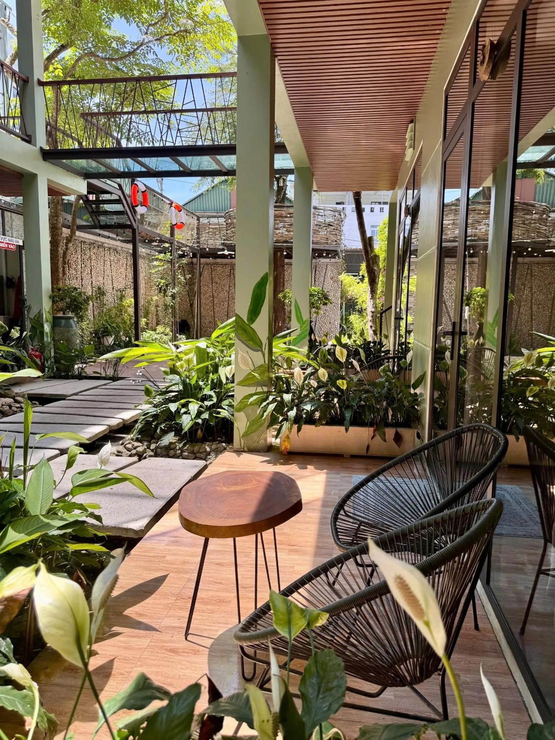 PHOENIX MINH CHÂU HOTEL