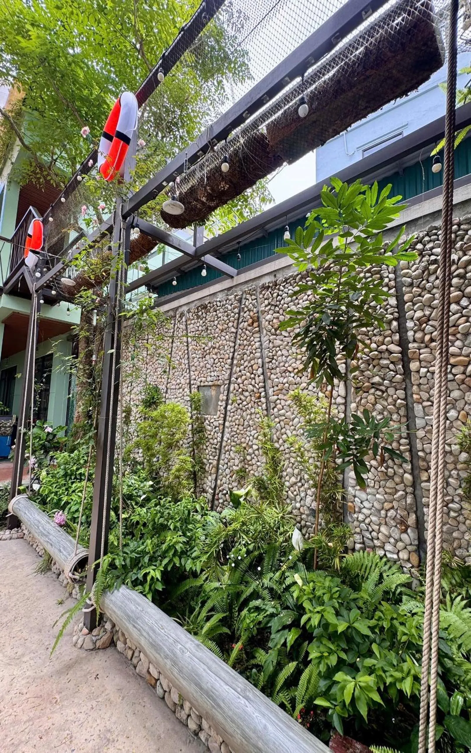 PHOENIX MINH CHÂU HOTEL