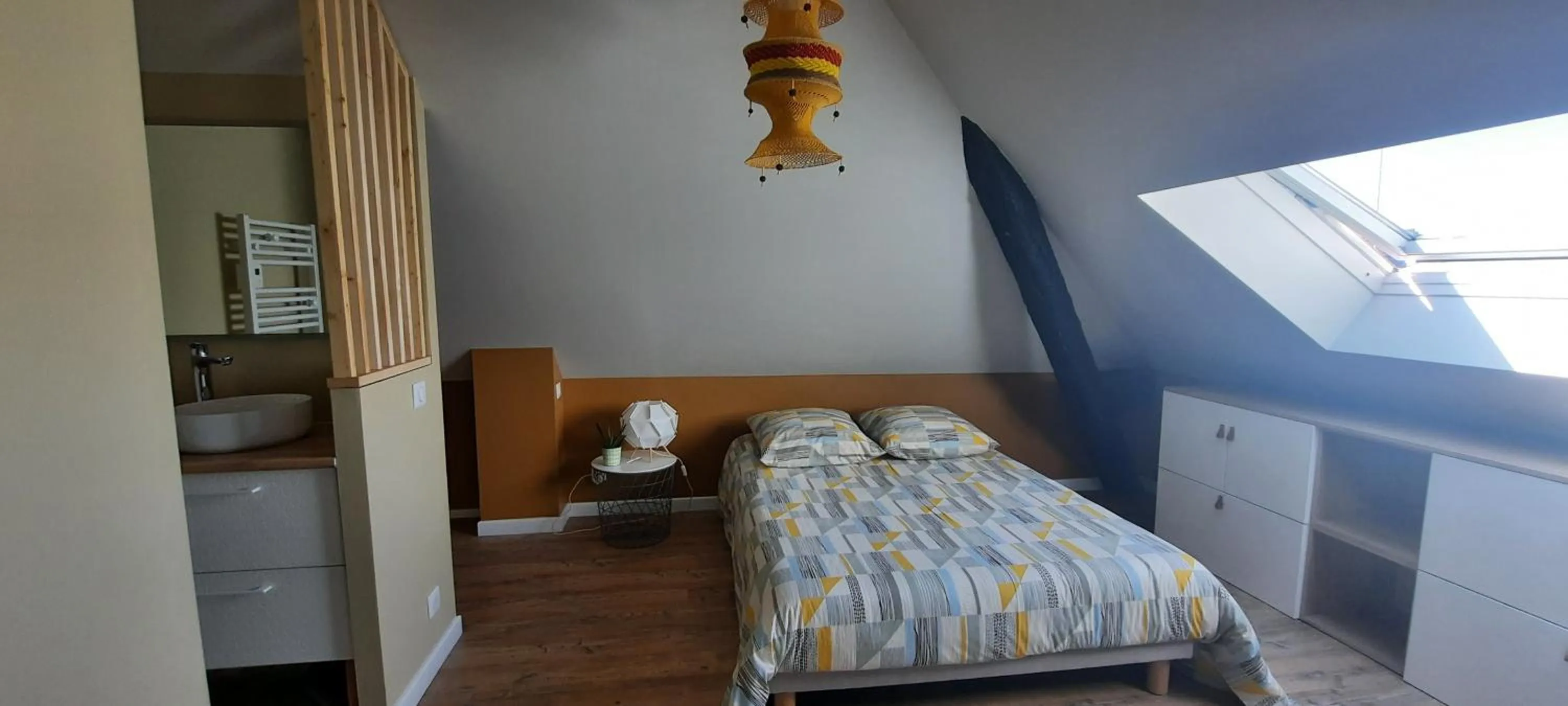 Bed in L'escale des caboteurs chambre d'hôte