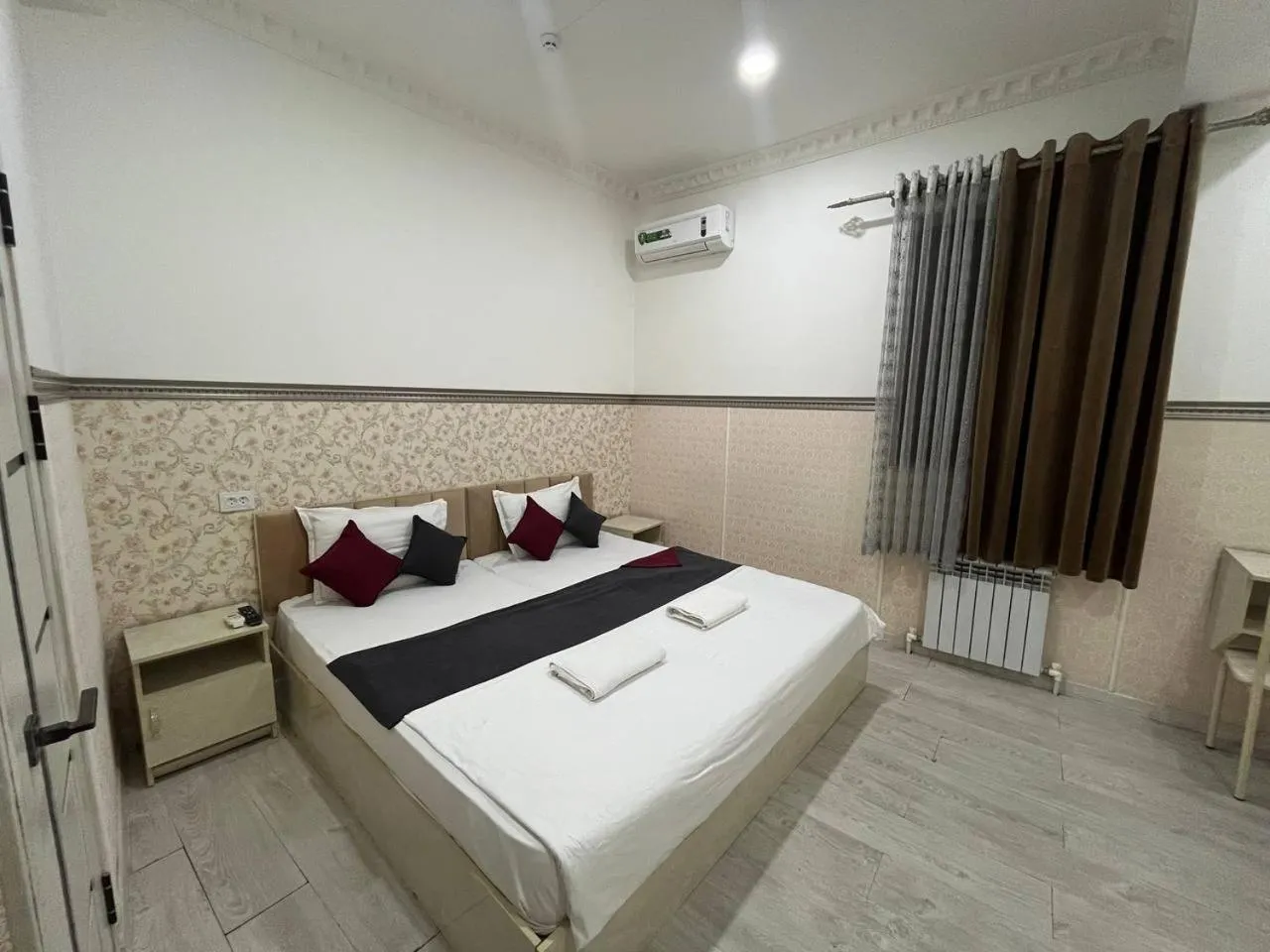 Photo of the whole room in FENIX HOTEL