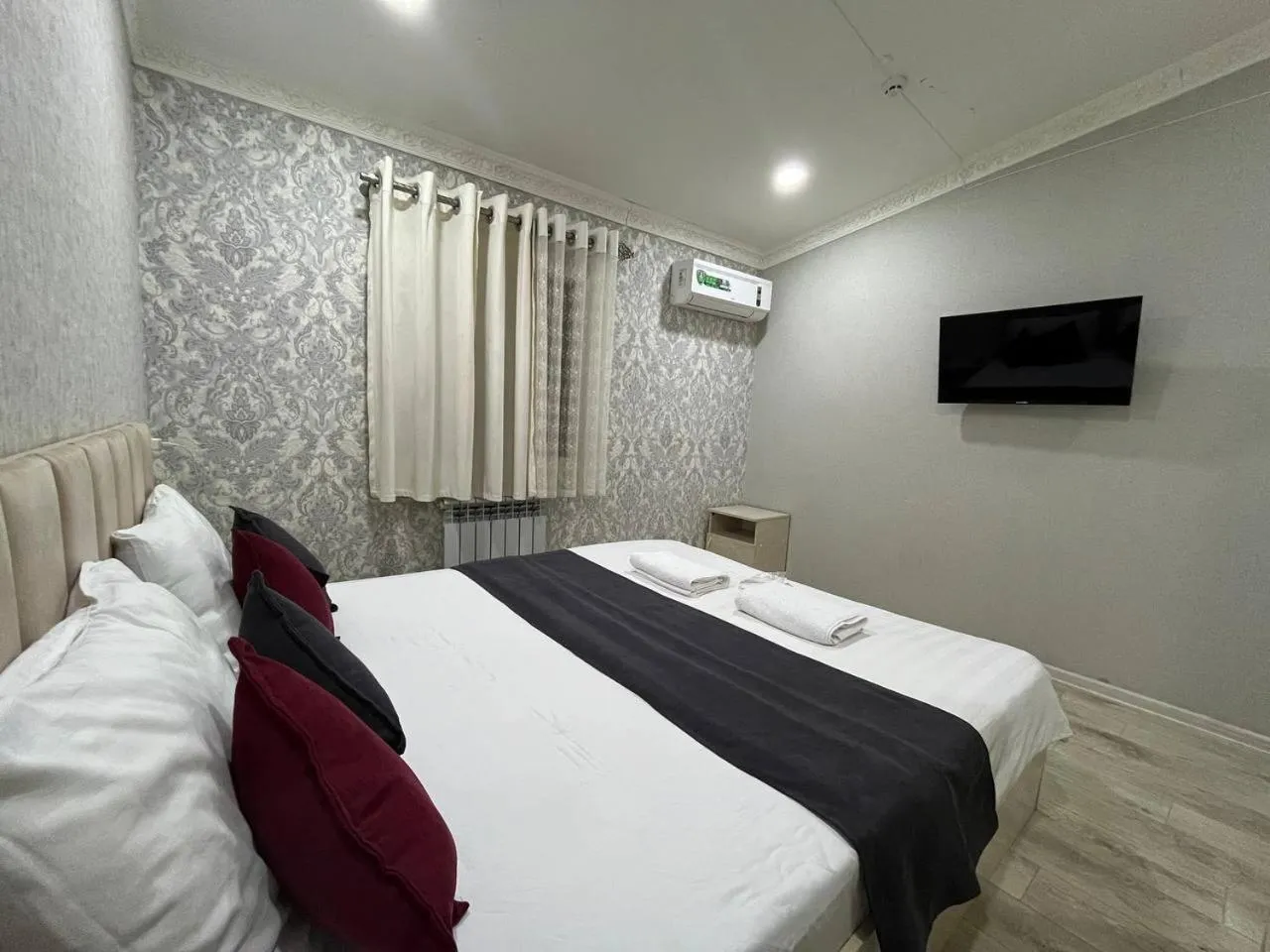 Photo of the whole room in FENIX HOTEL