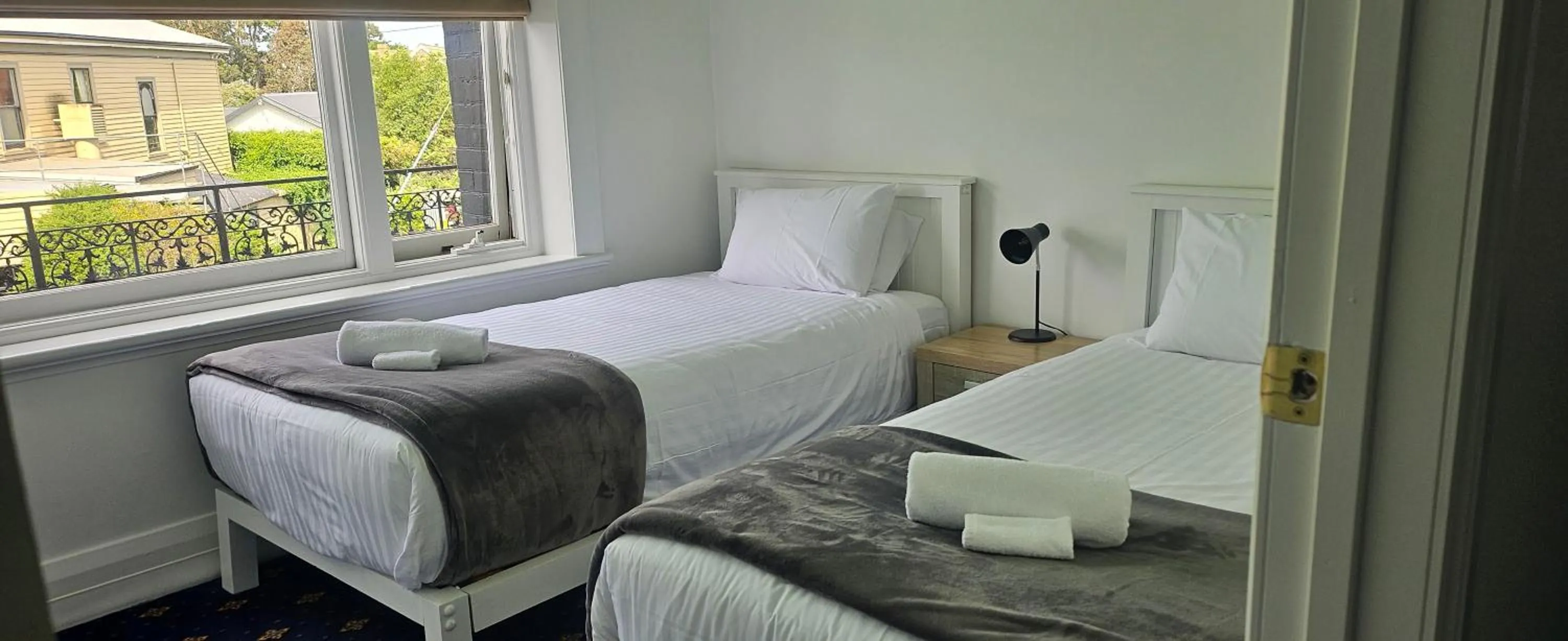 Bed in The Wharf Hotel