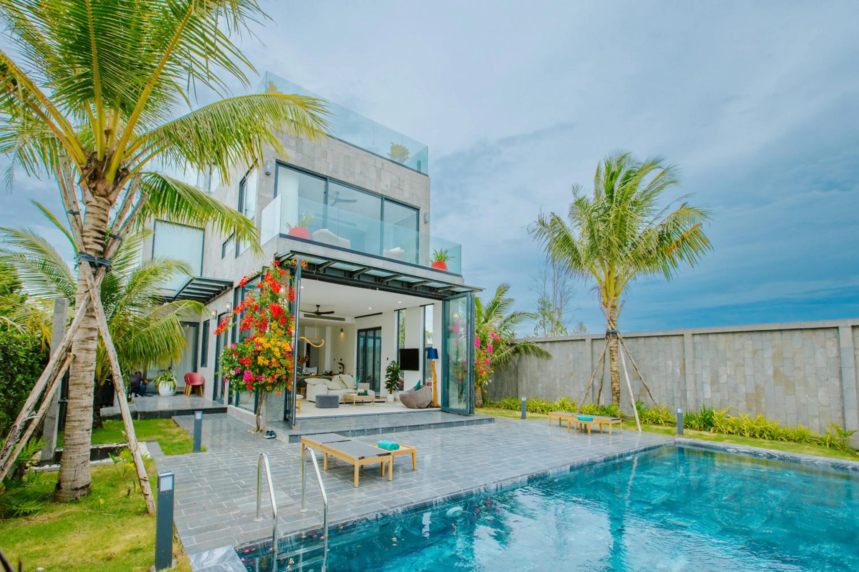 Swimming pool in Perolas Villas Resort - Ke Ga Bay