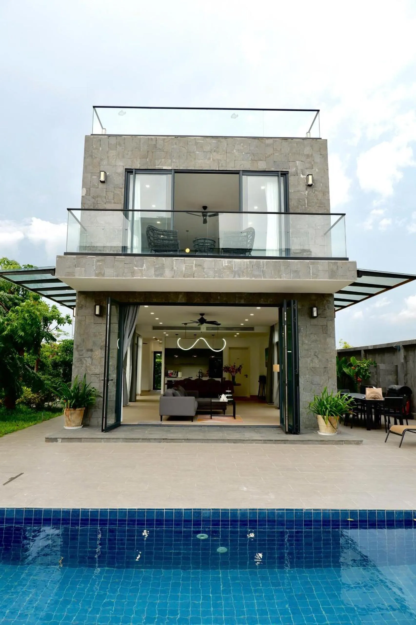Swimming pool in Perolas Villas Resort - Ke Ga Bay