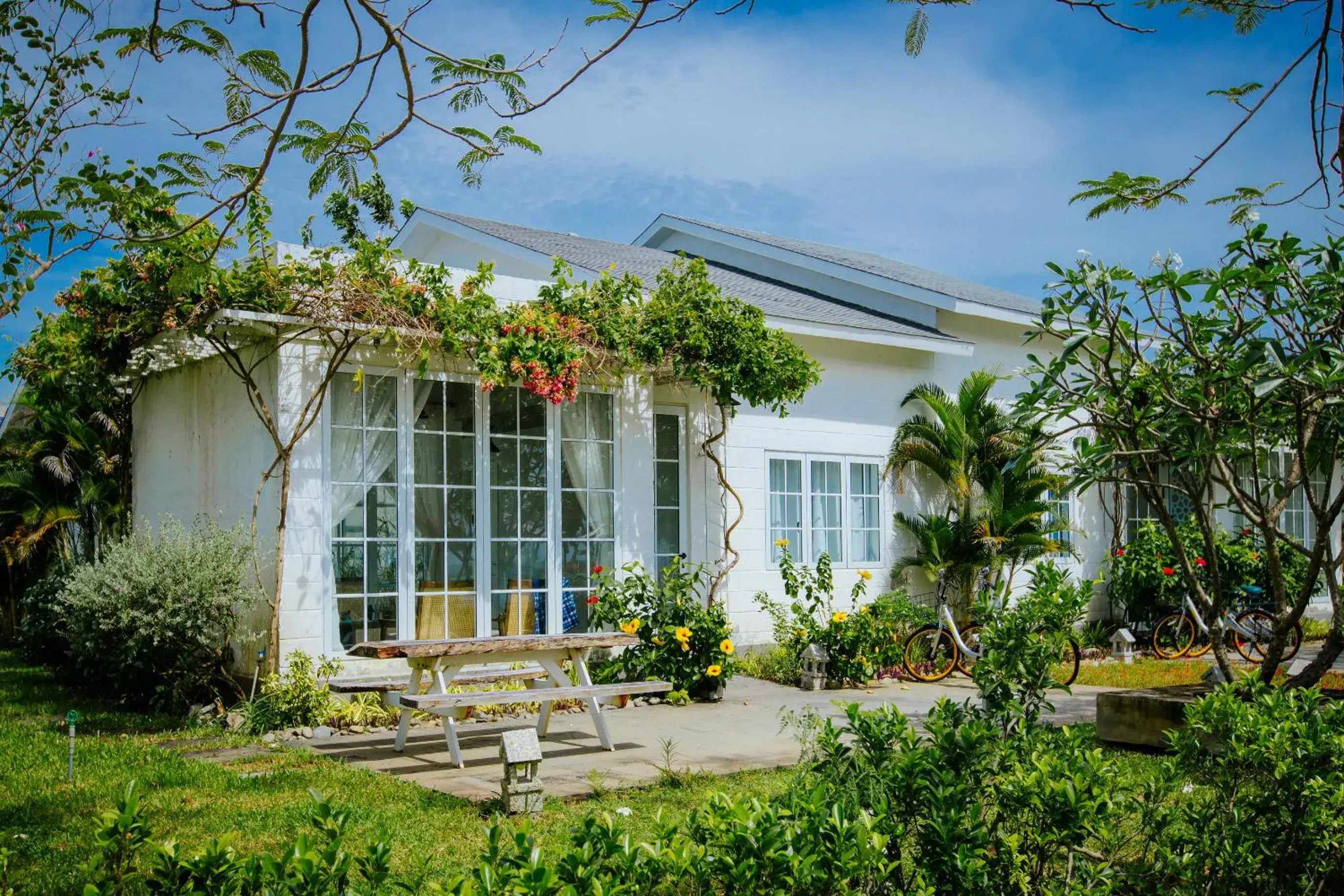 Two-Bedroom Villa with Garden View in Perolas Villas Resort - Ke Ga Bay Two-Bedroom Villa with Garden View in Perolas Villas Resort - Ke Ga Bay