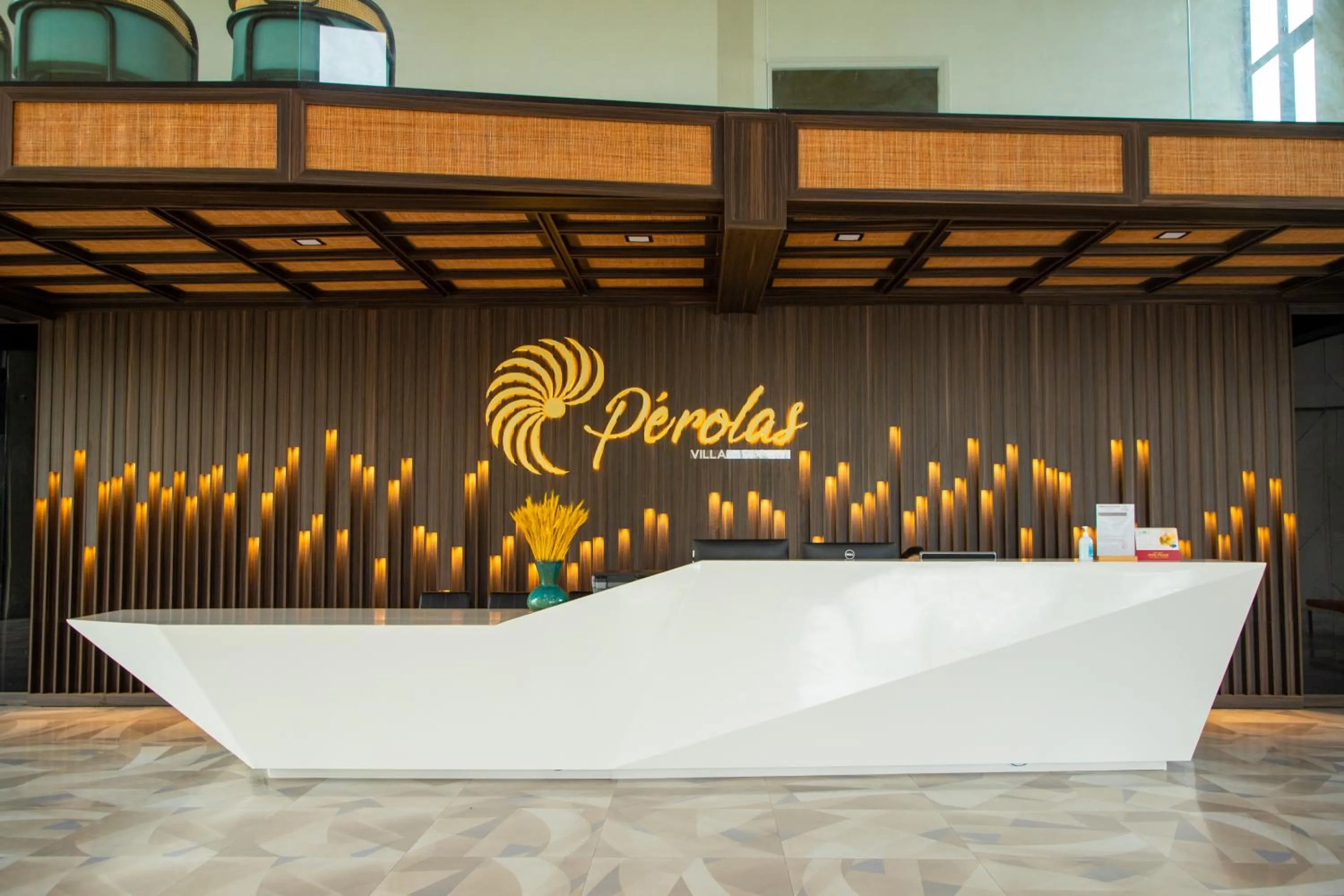 Lobby or reception in Perolas Villas Resort - Ke Ga Bay