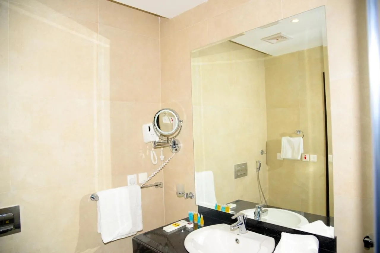 Mora Hotel By Pioneer