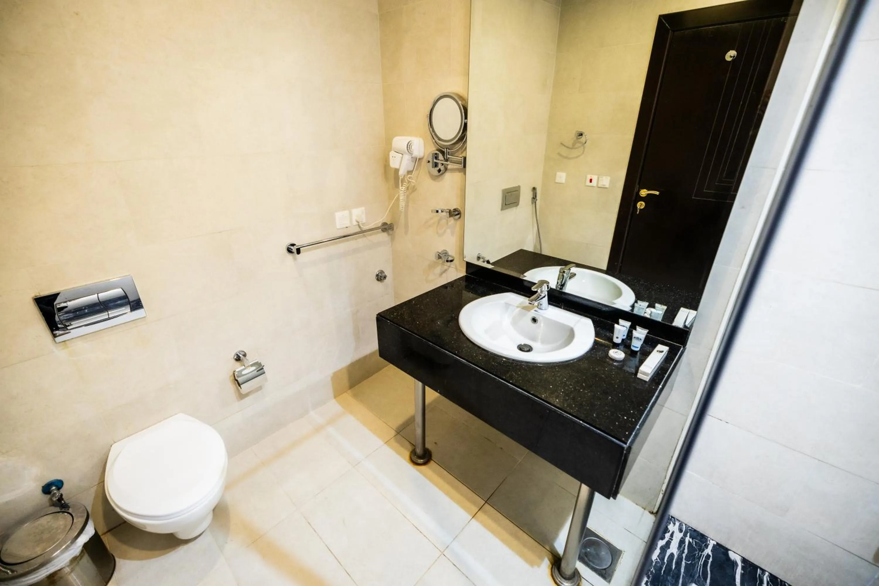 Mora Hotel By Pioneer