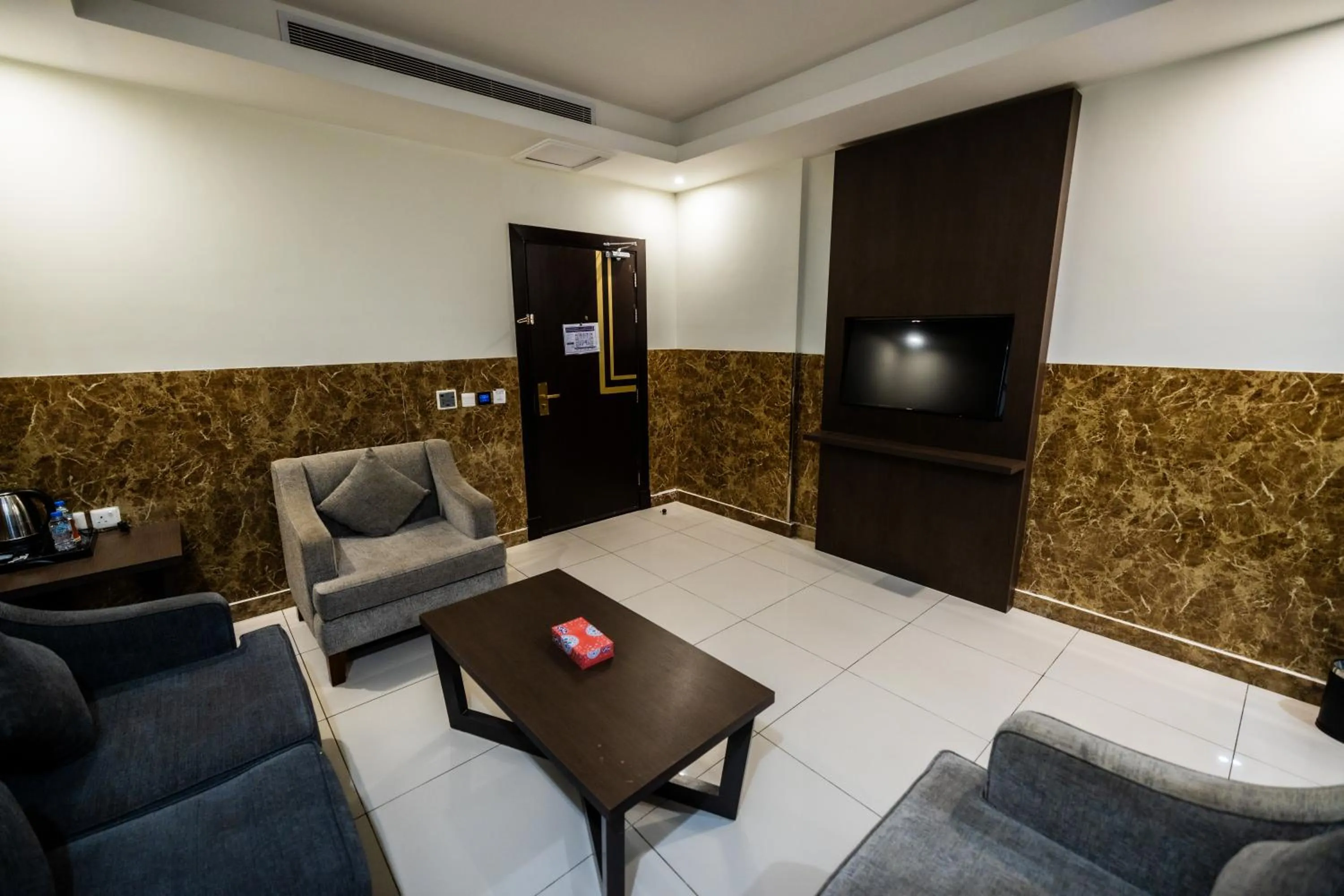 Mora Hotel By Pioneer