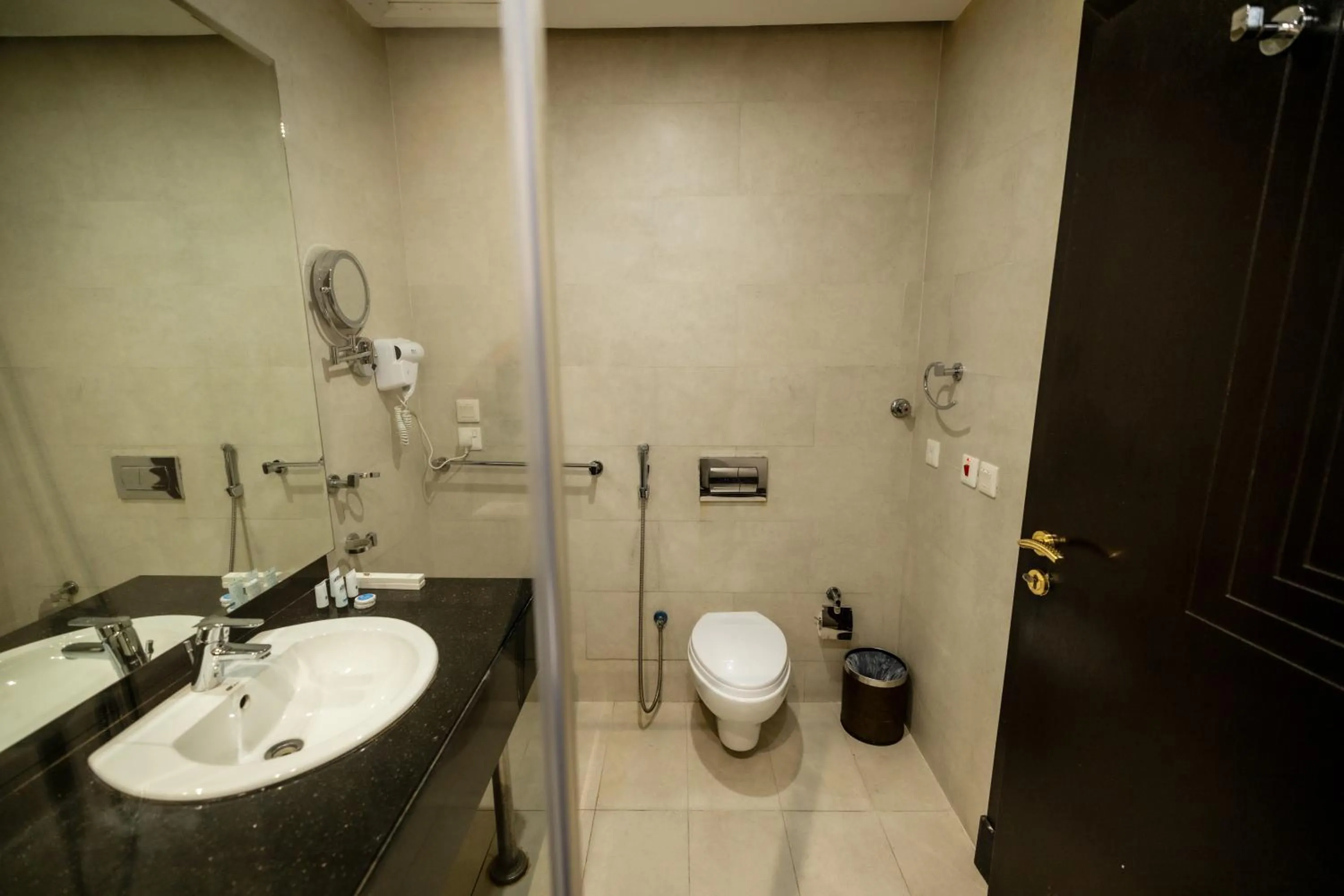 Mora Hotel By Pioneer