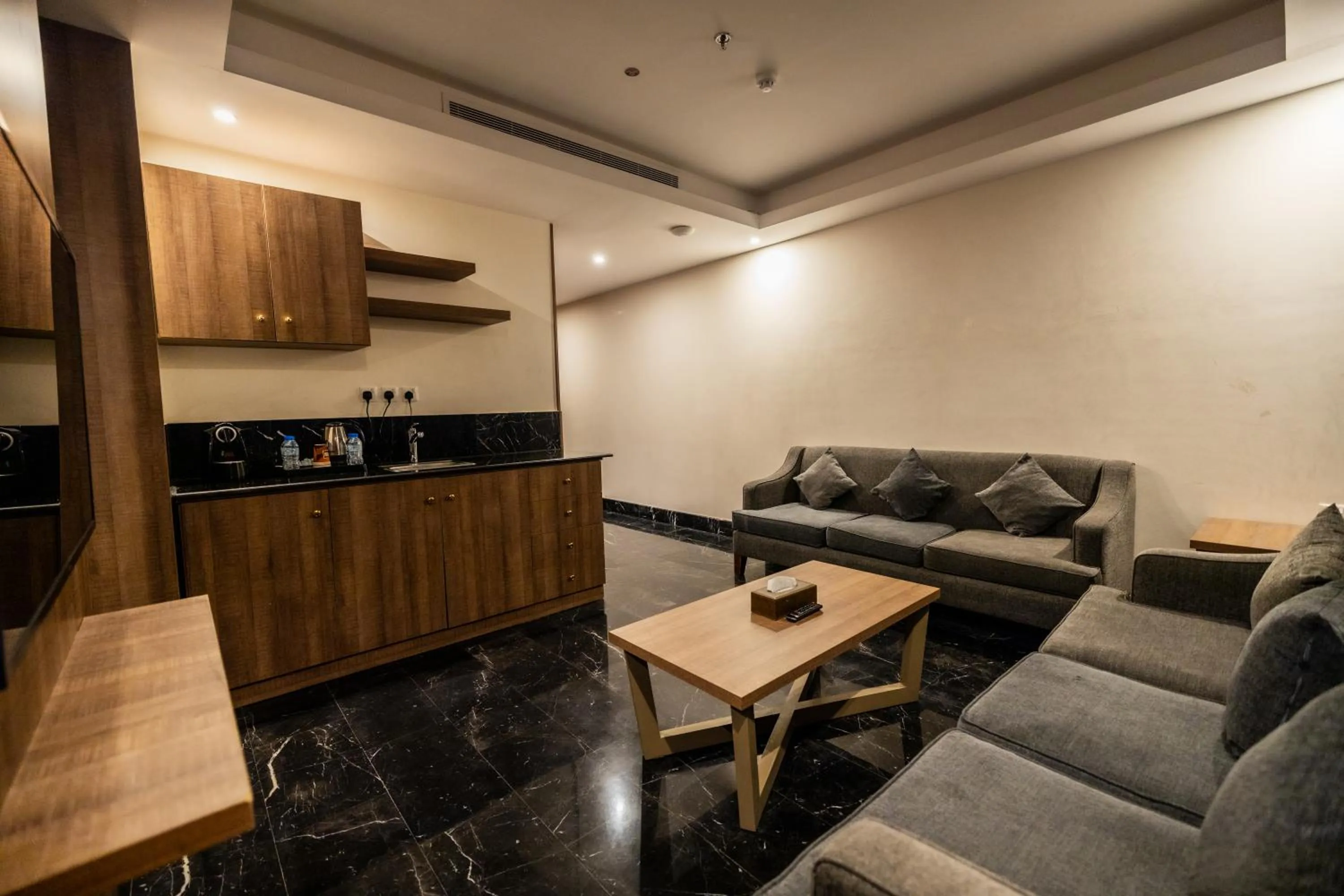 Mora Hotel By Pioneer