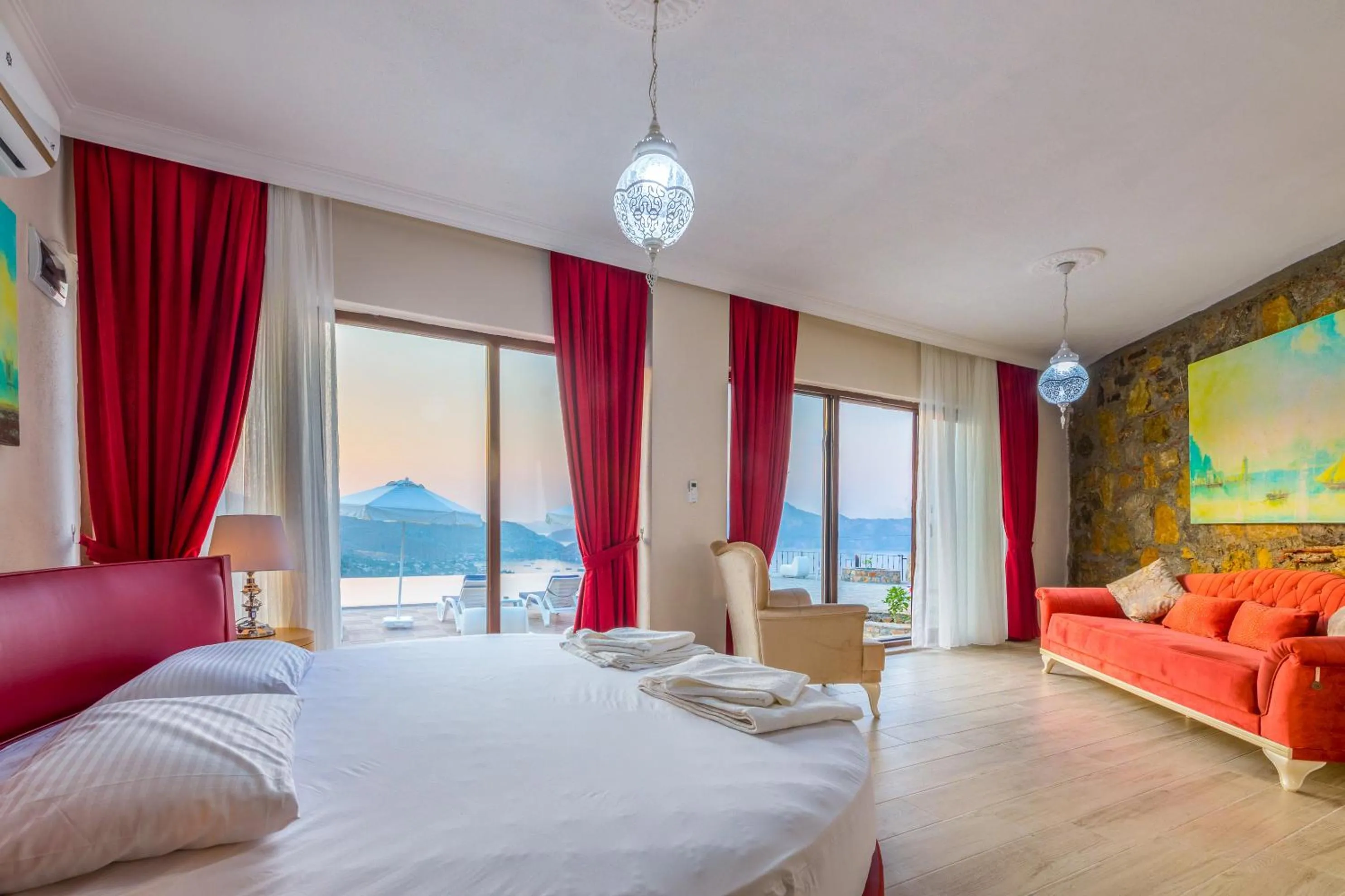 Photo of the whole room, Bed in Selimiye Lime Garden