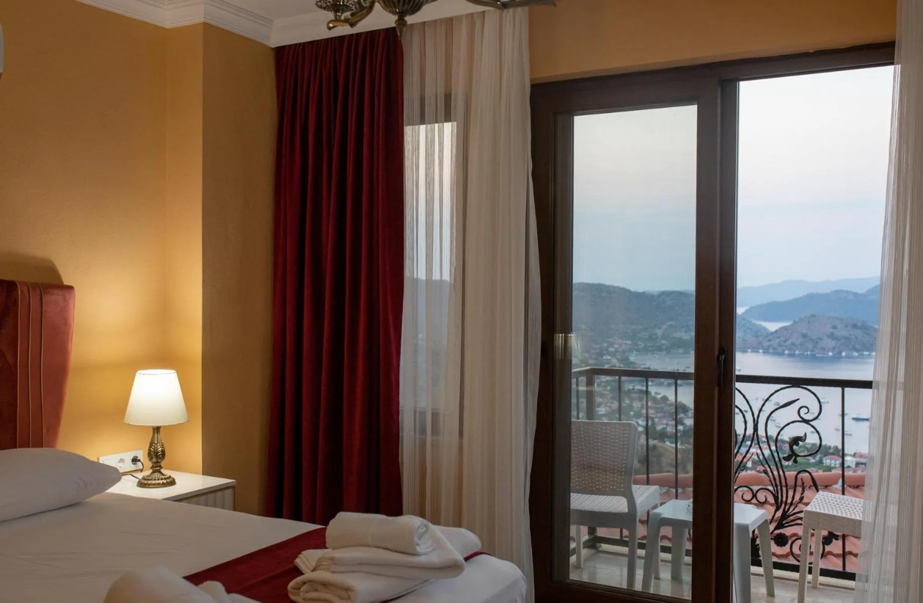 Balcony/Terrace, Bed in Selimiye Lime Garden