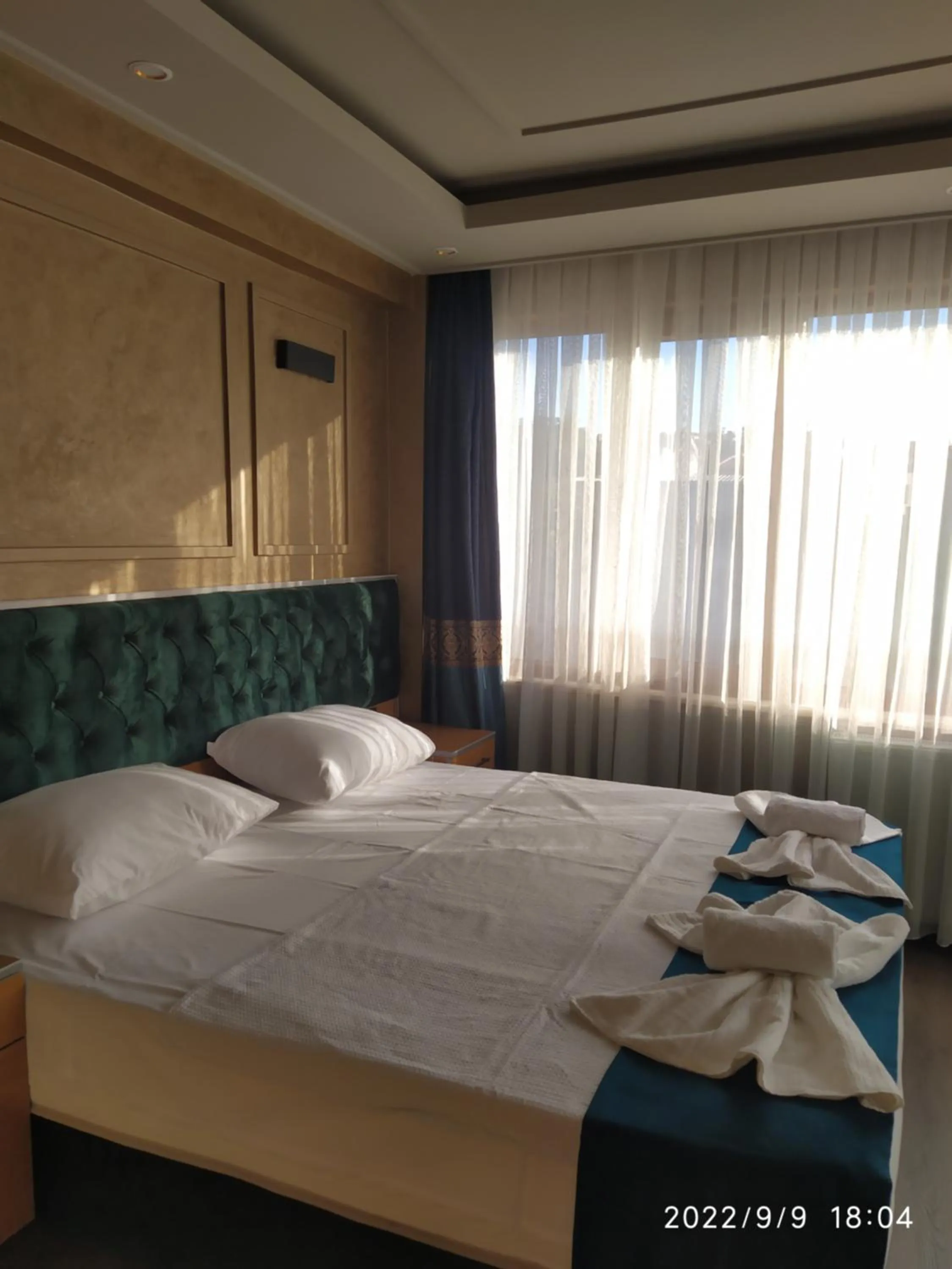 Bed in THE MOSS Hotel