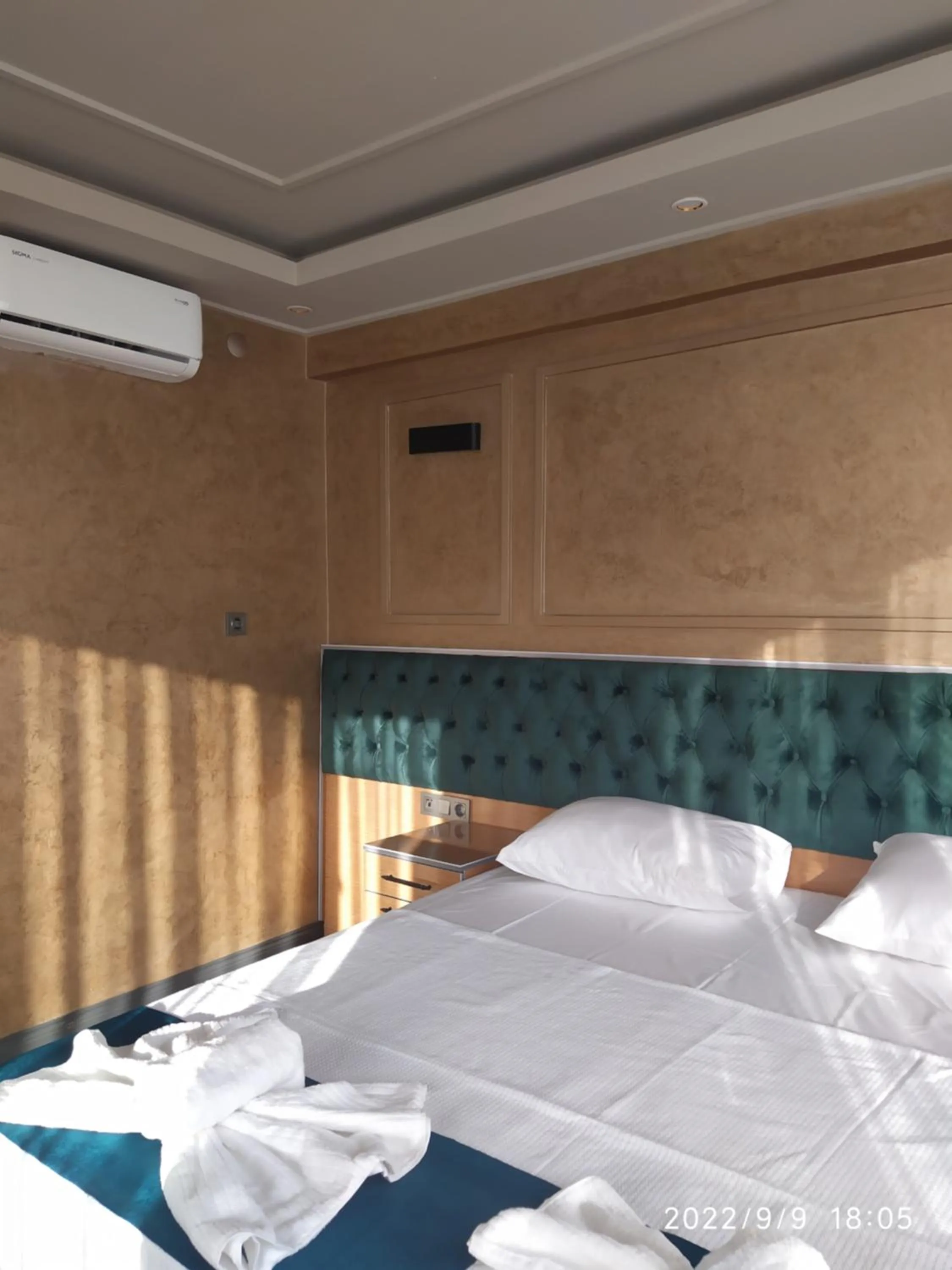 Bed in THE MOSS Hotel