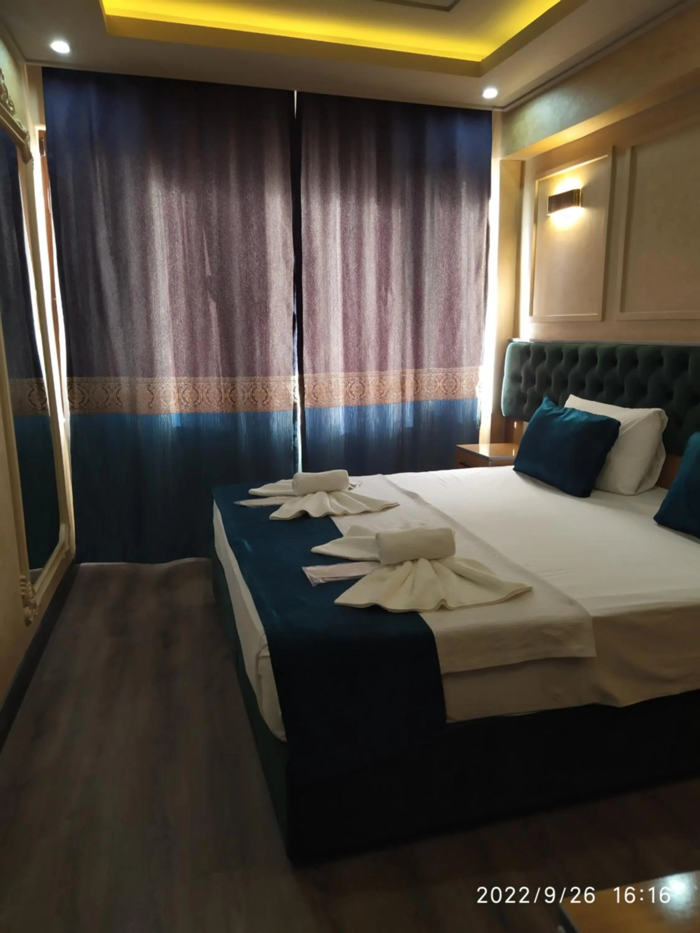 Bed in THE MOSS Hotel