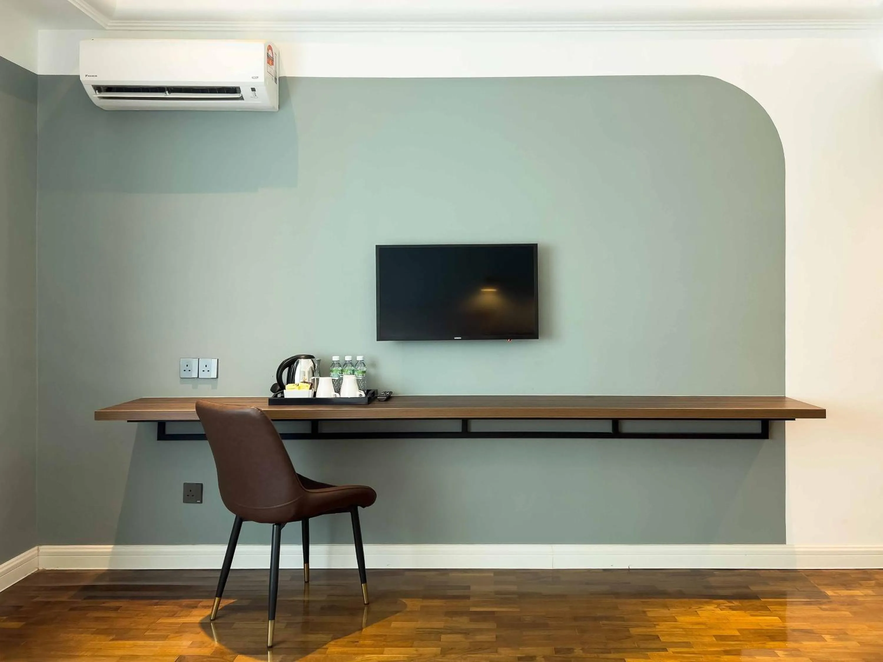 hair dresser in Hotel Seri Costa