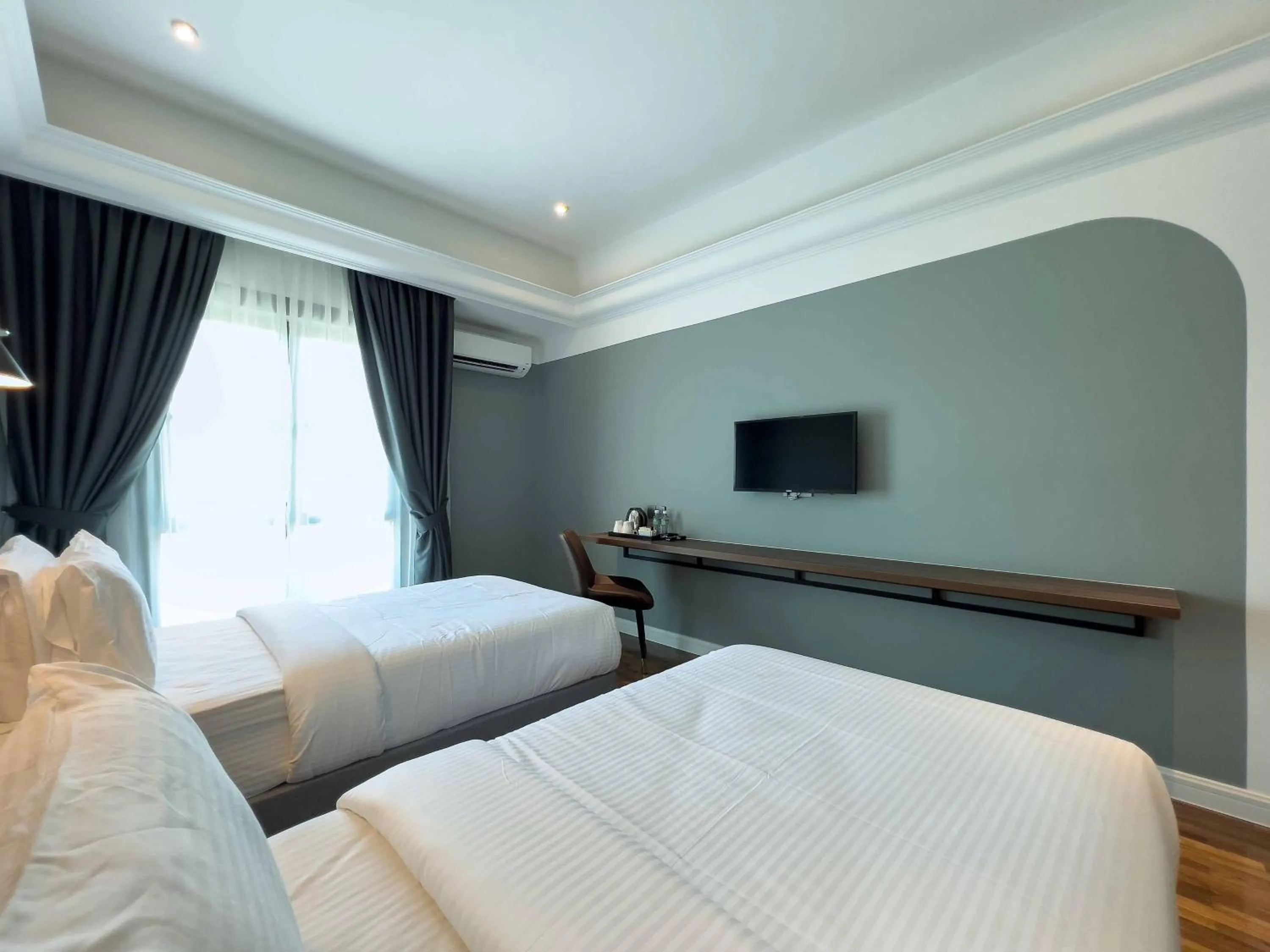 TV and multimedia, Bed in Hotel Seri Costa