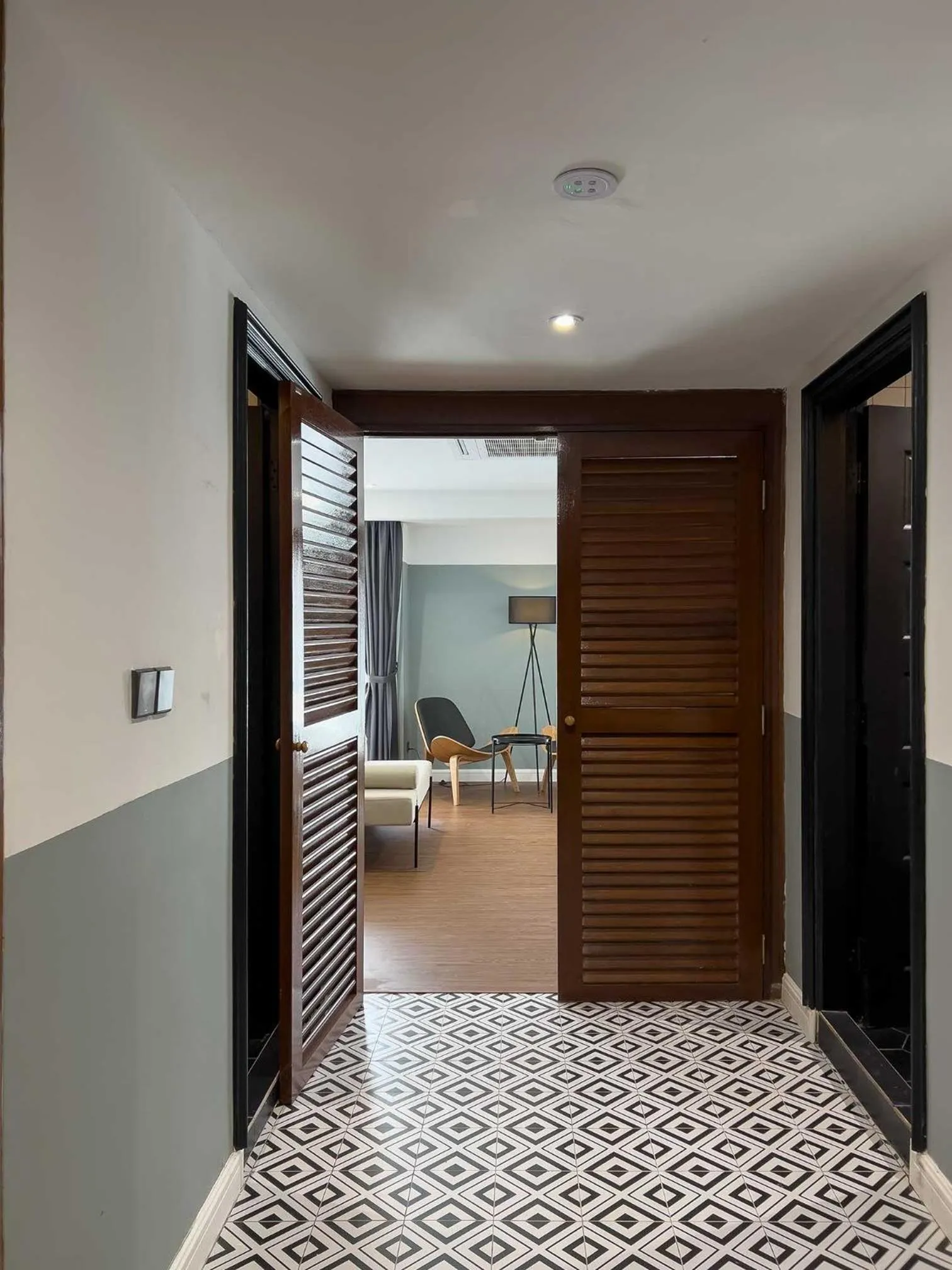 wardrobe in Hotel Seri Costa