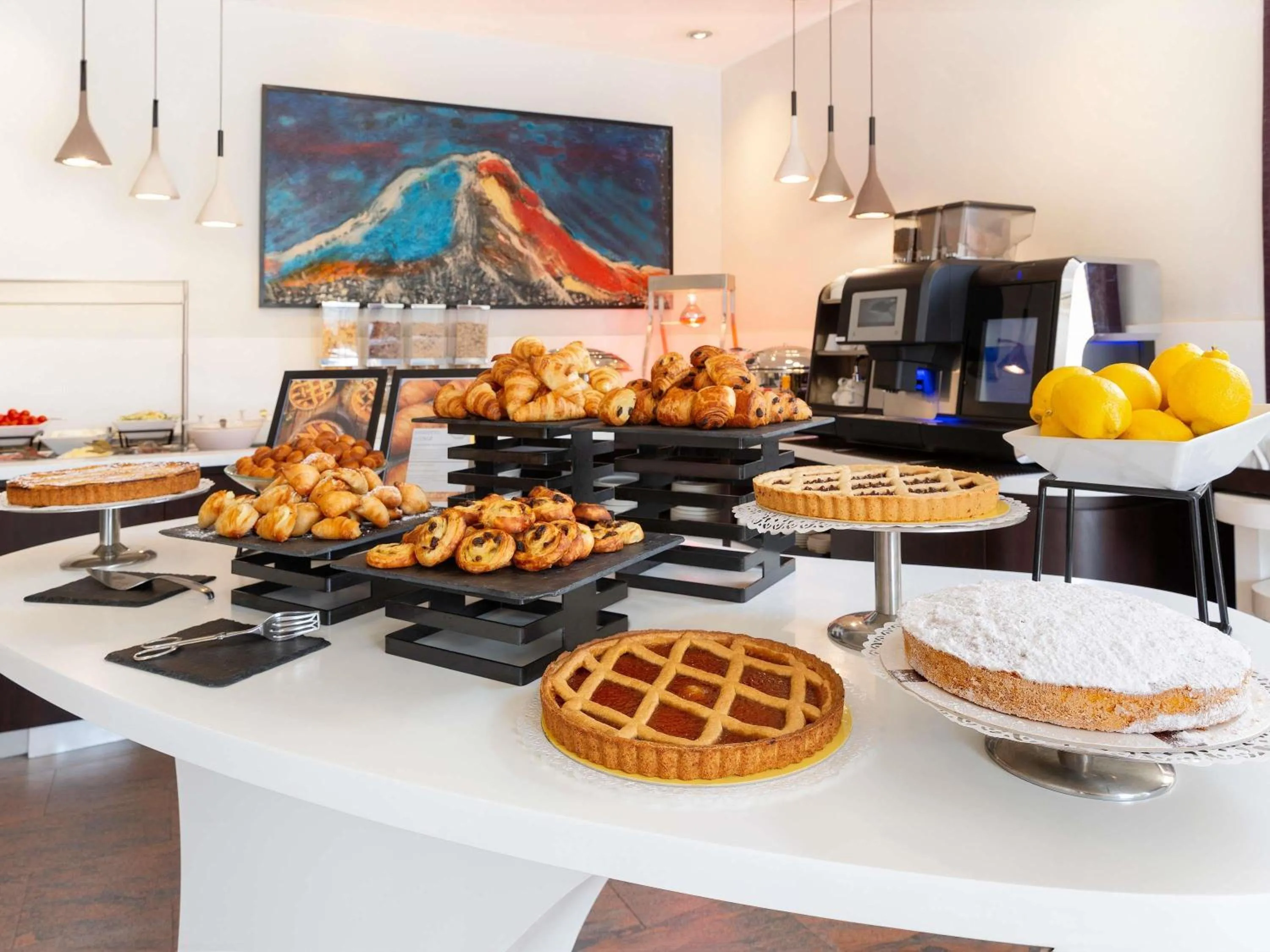 Property building in Mercure Napoli Centro Angioino