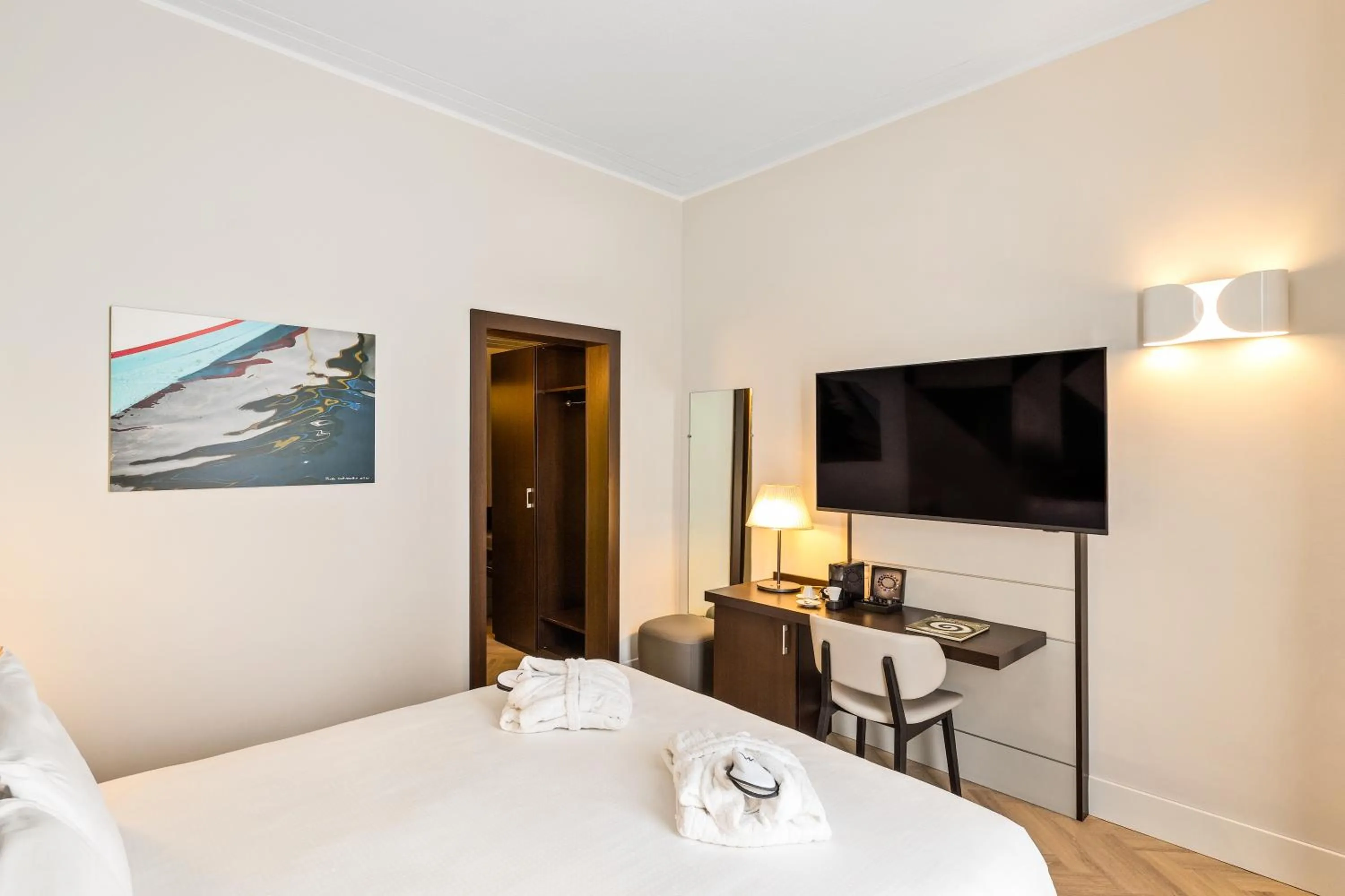 Bedroom, Bed in Mercure Napoli Centro Angioino