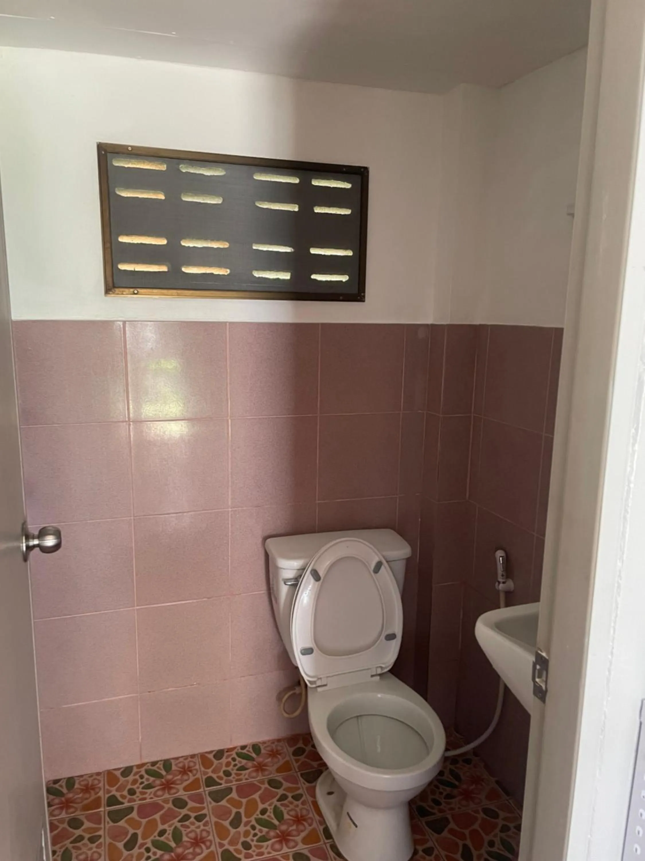 Bathroom in Lonely Beach Pool Resort