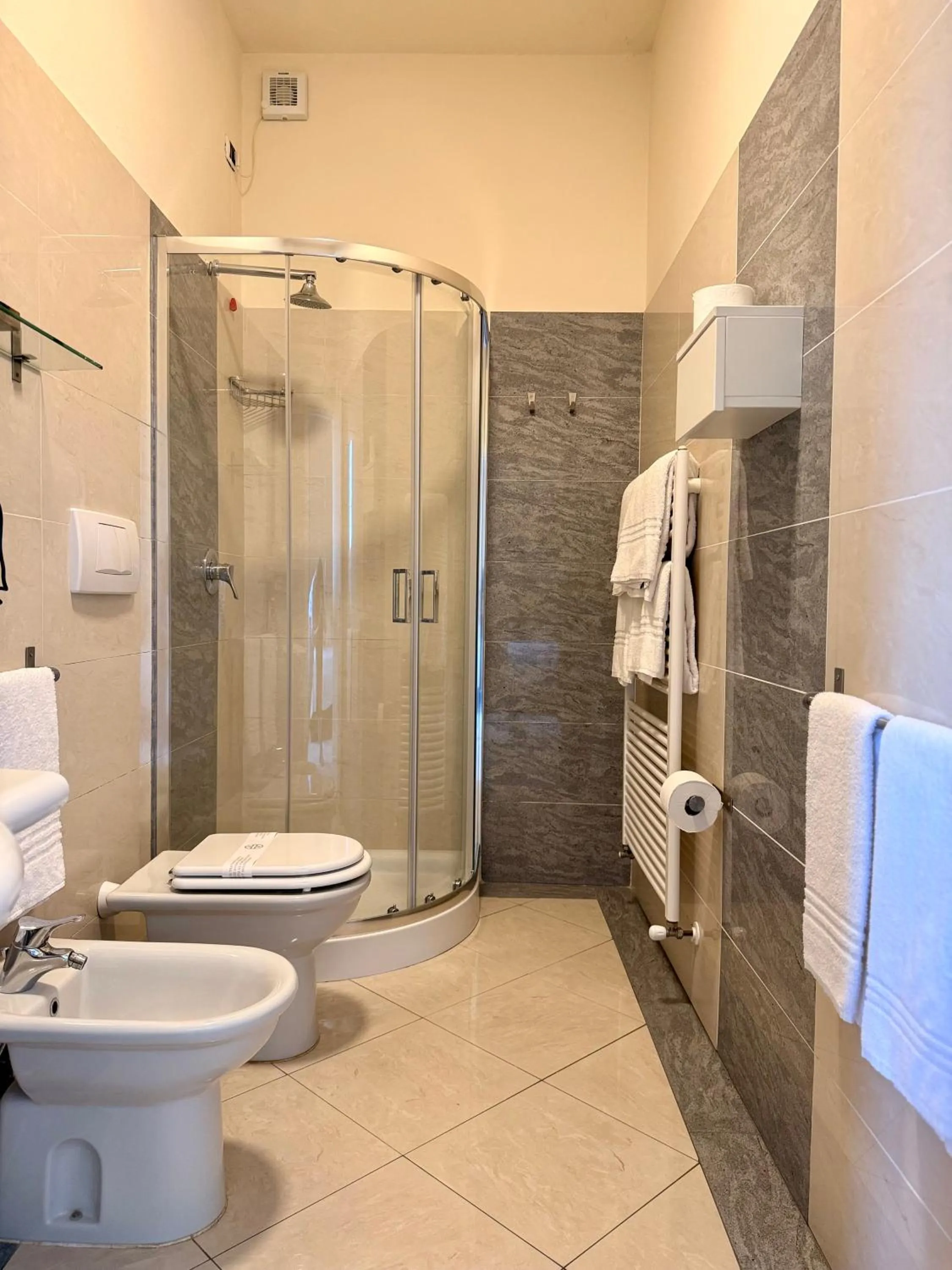 Shower in Residence Montefiore