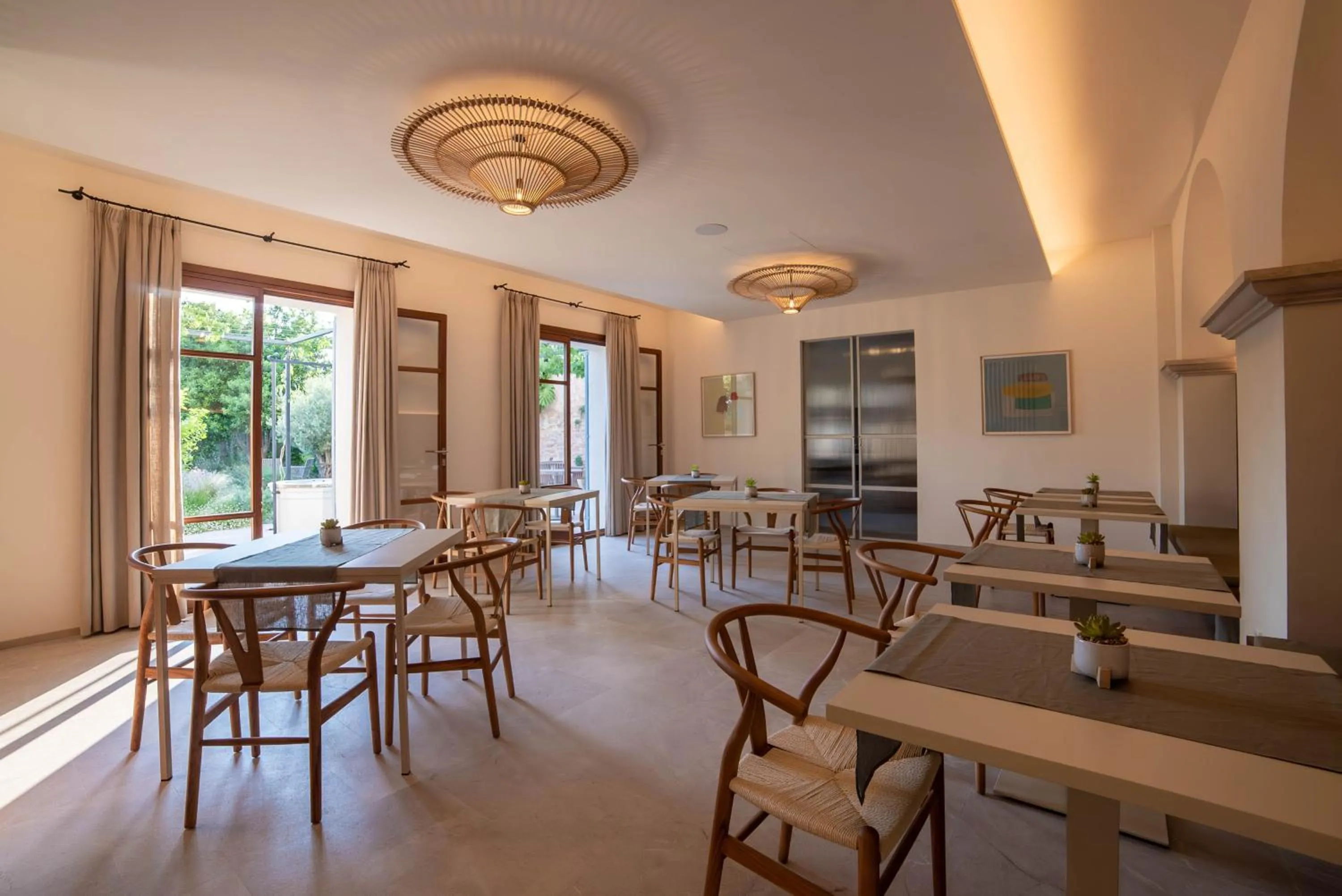 Restaurant/places to eat in Nema Boutique Hotel & Spa