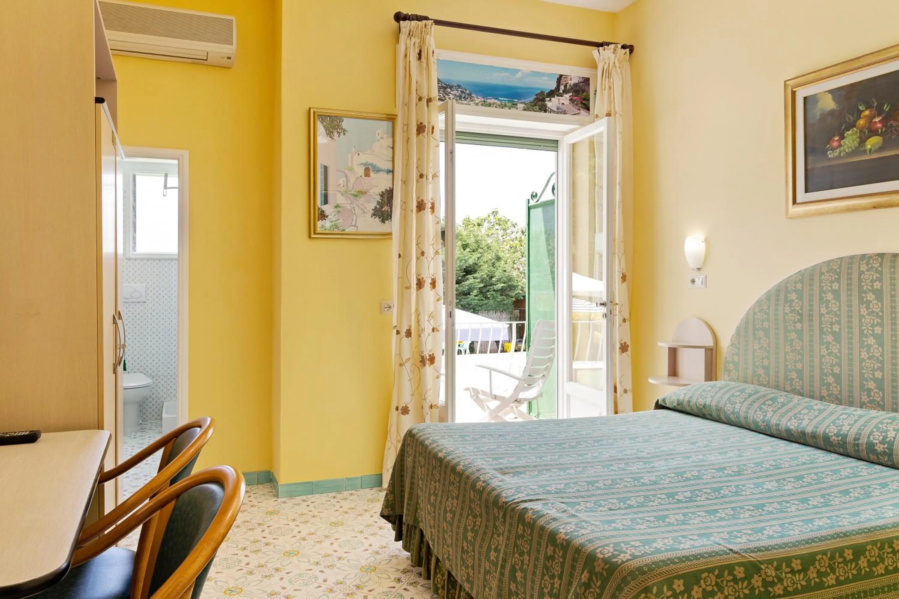 Bed in Hotel Carmencita