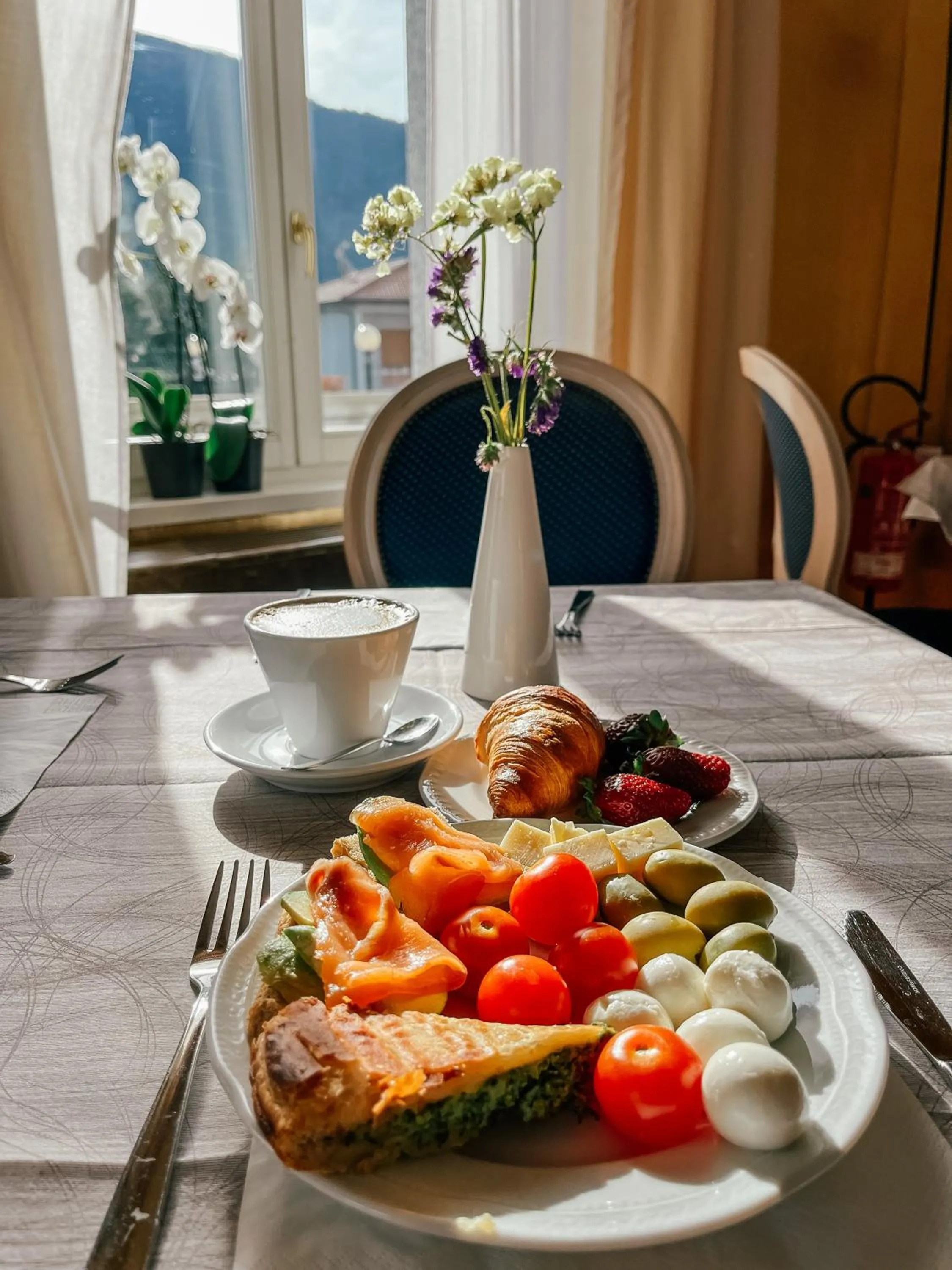Breakfast in Caroline Hotel