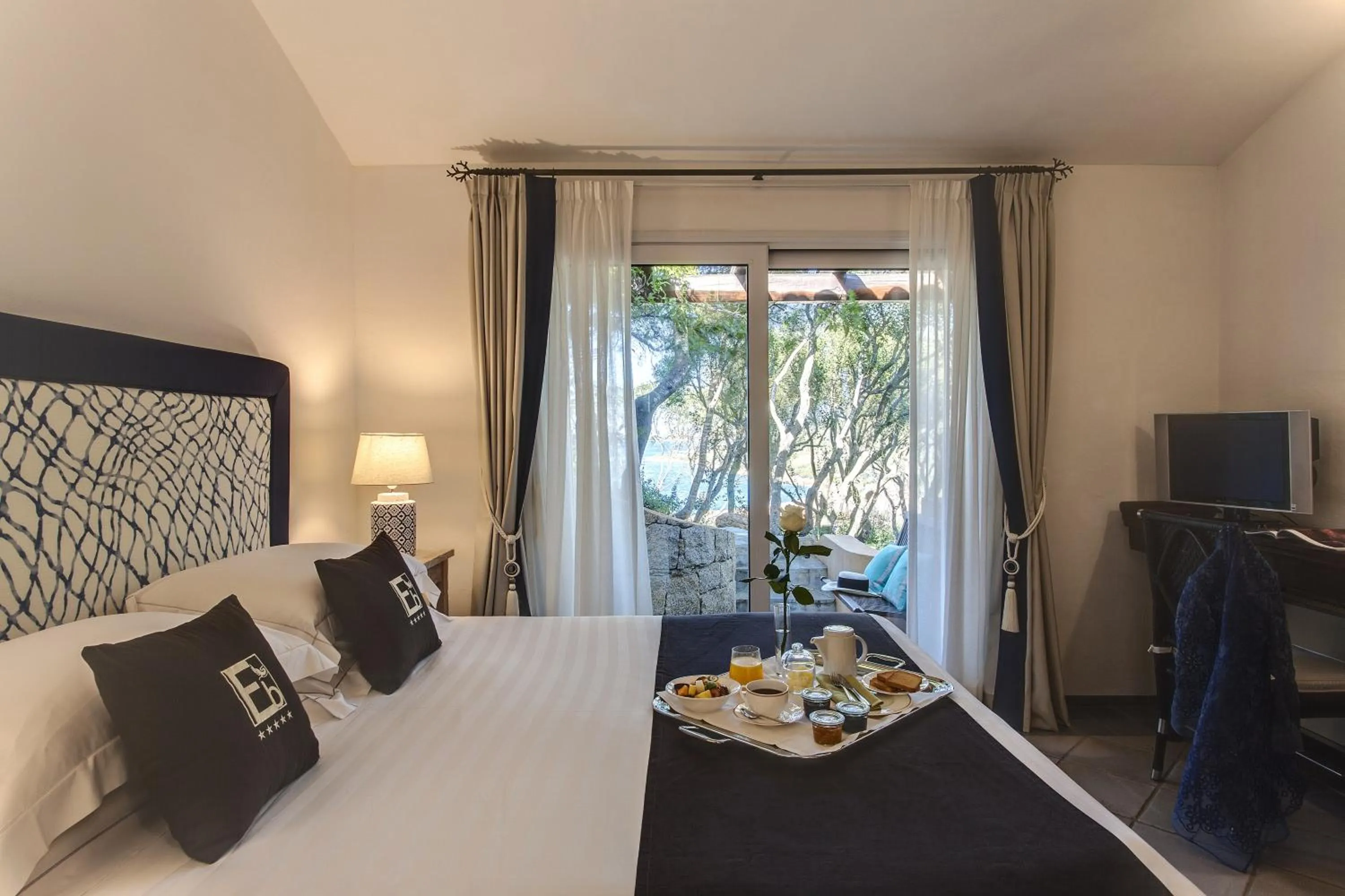 Bedroom, Bed in L'Ea Bianca Luxury Resort