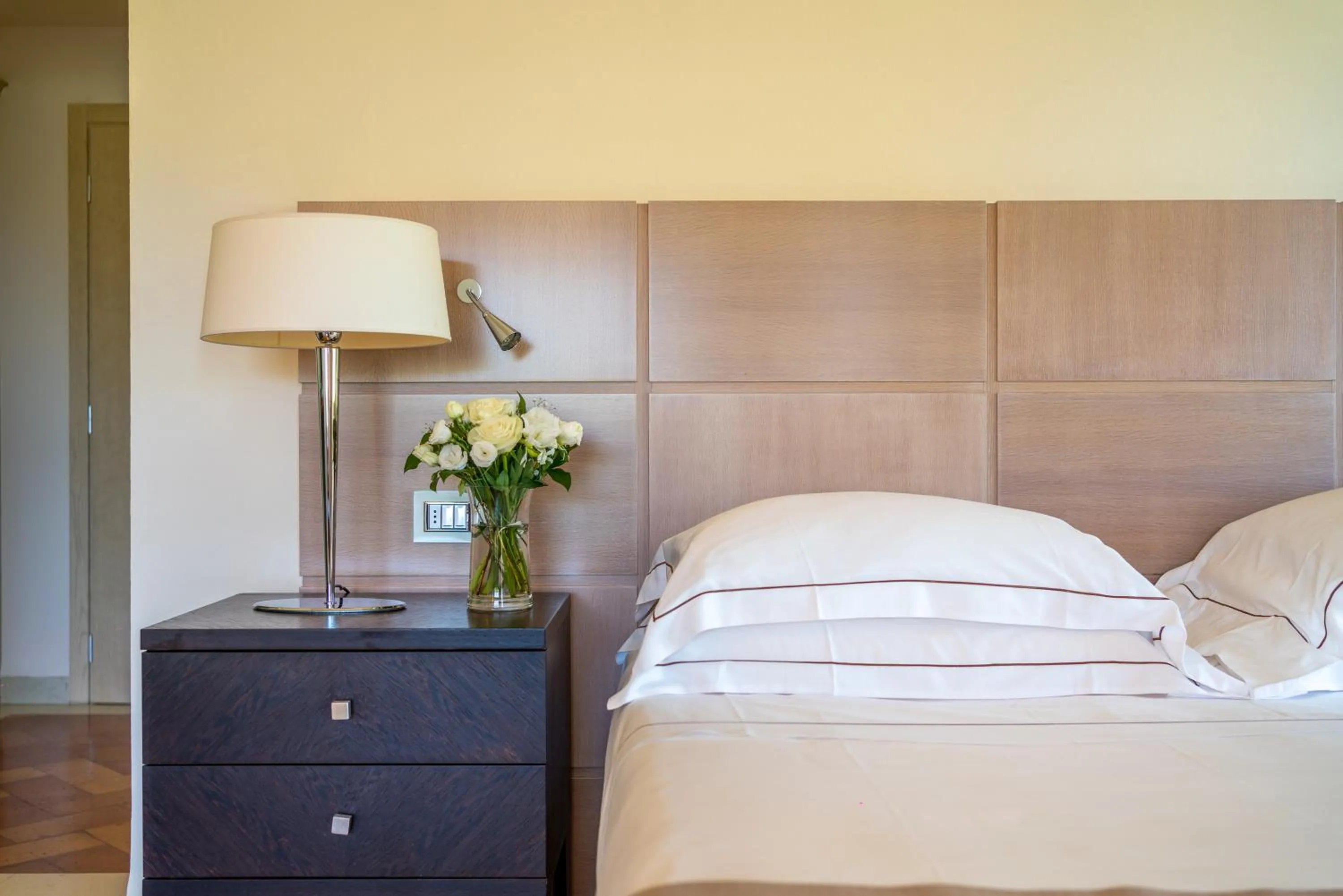 Bed in L'Ea Bianca Luxury Resort