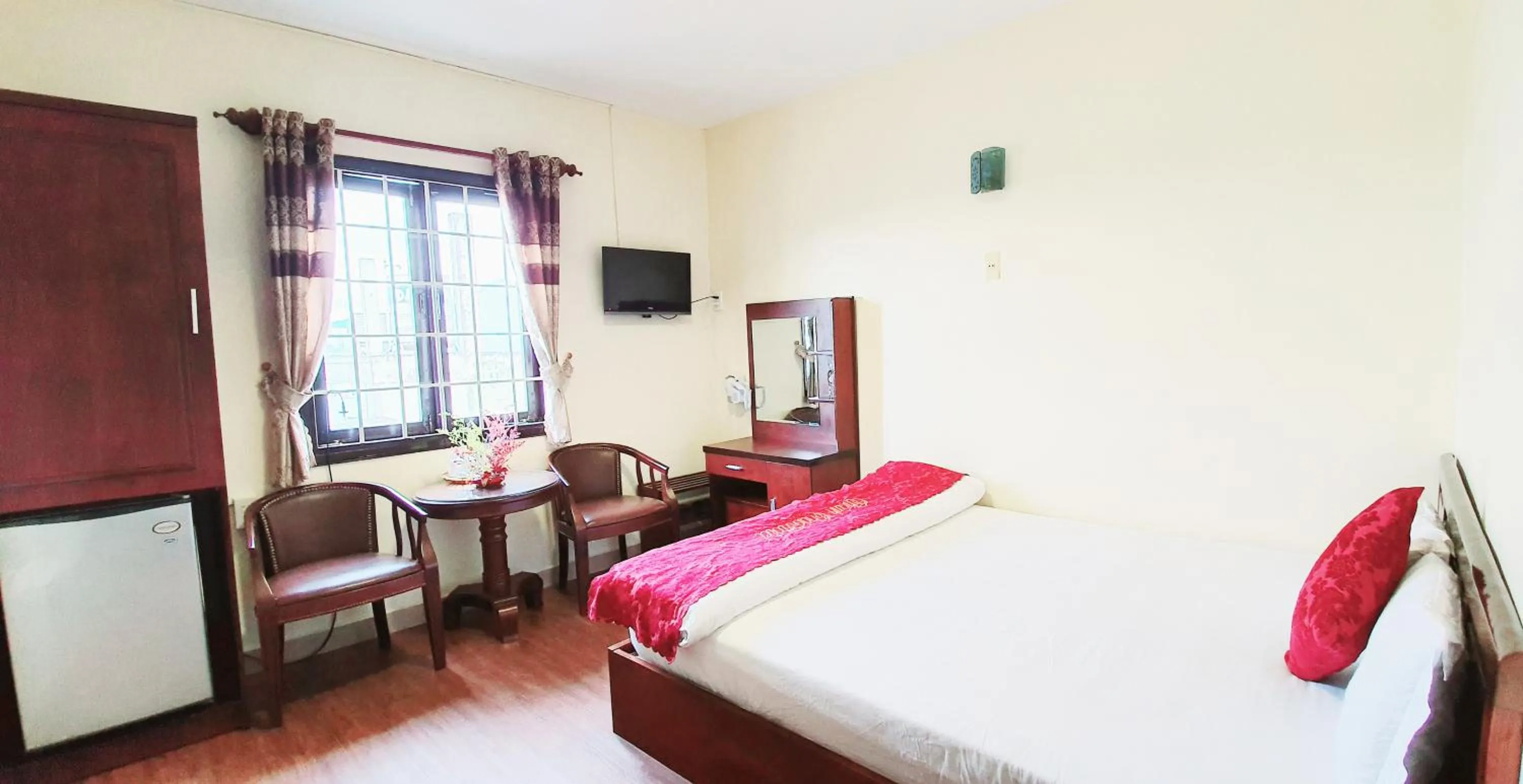 Photo of the whole room, Bed in Thanh Thao Dalat Hotel